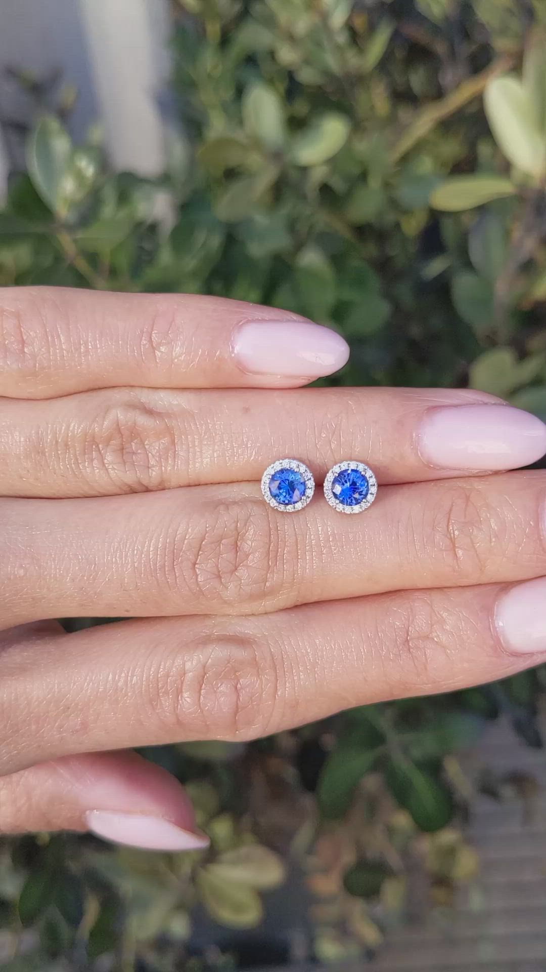 1.00&nbsp;Ct.Tw.Total Carat Weight Blue Sapphire and Natural Diamond Studs Earrings, 18K White Gold Size Video