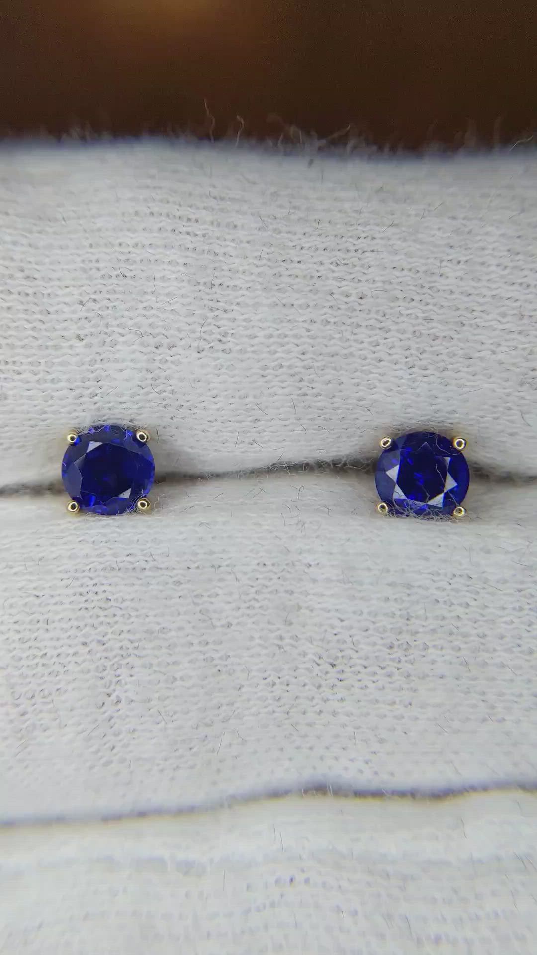1.25 Ct.Tw. Blue Sapphire Studs Earrings, 14K Yellow Gold Size Video