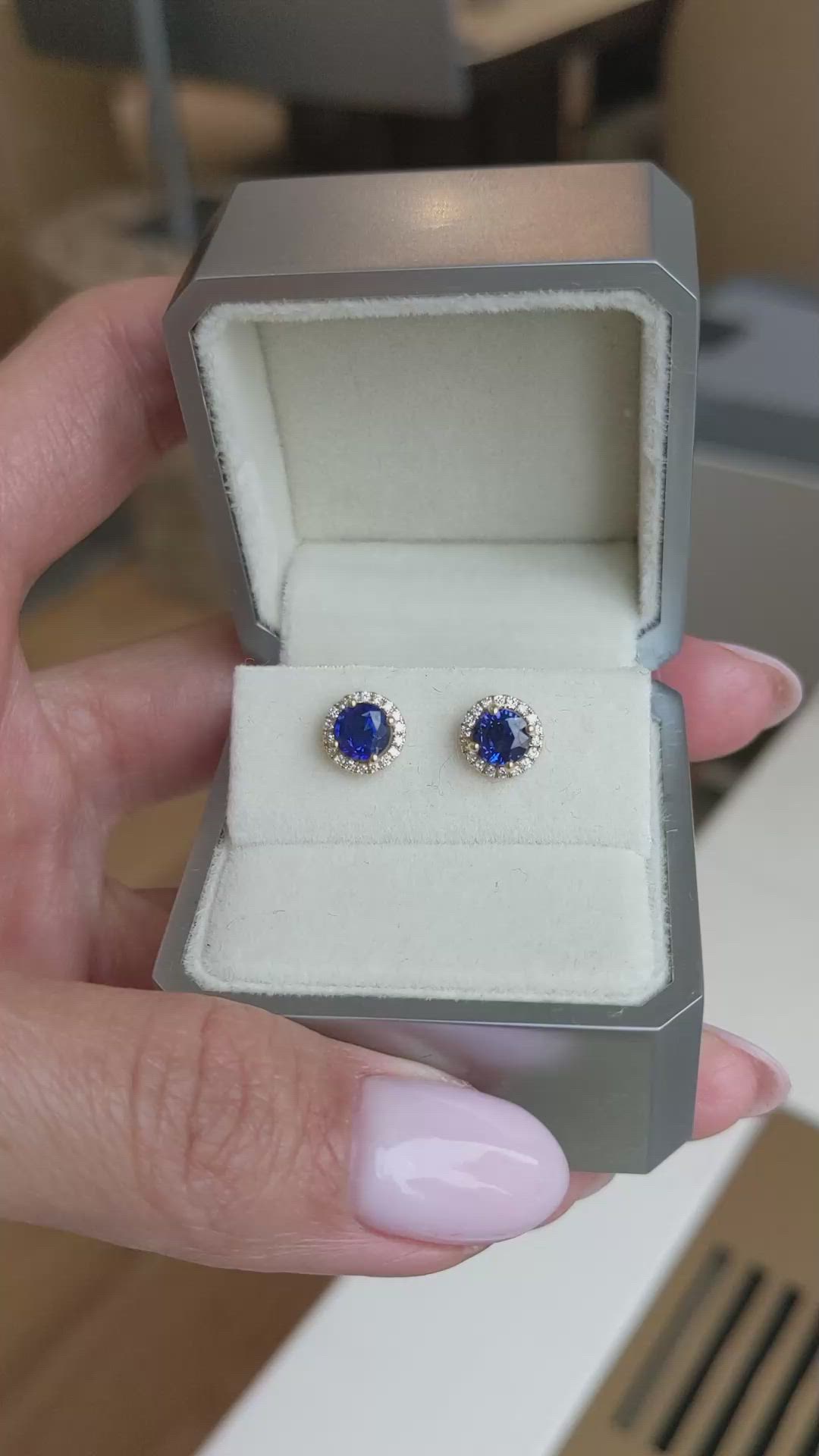 1.25&nbsp;Ct.Tw.Total Carat Weight Blue Sapphire and Natural Diamond Pave Earrings, 18K Yellow Gold Size Video