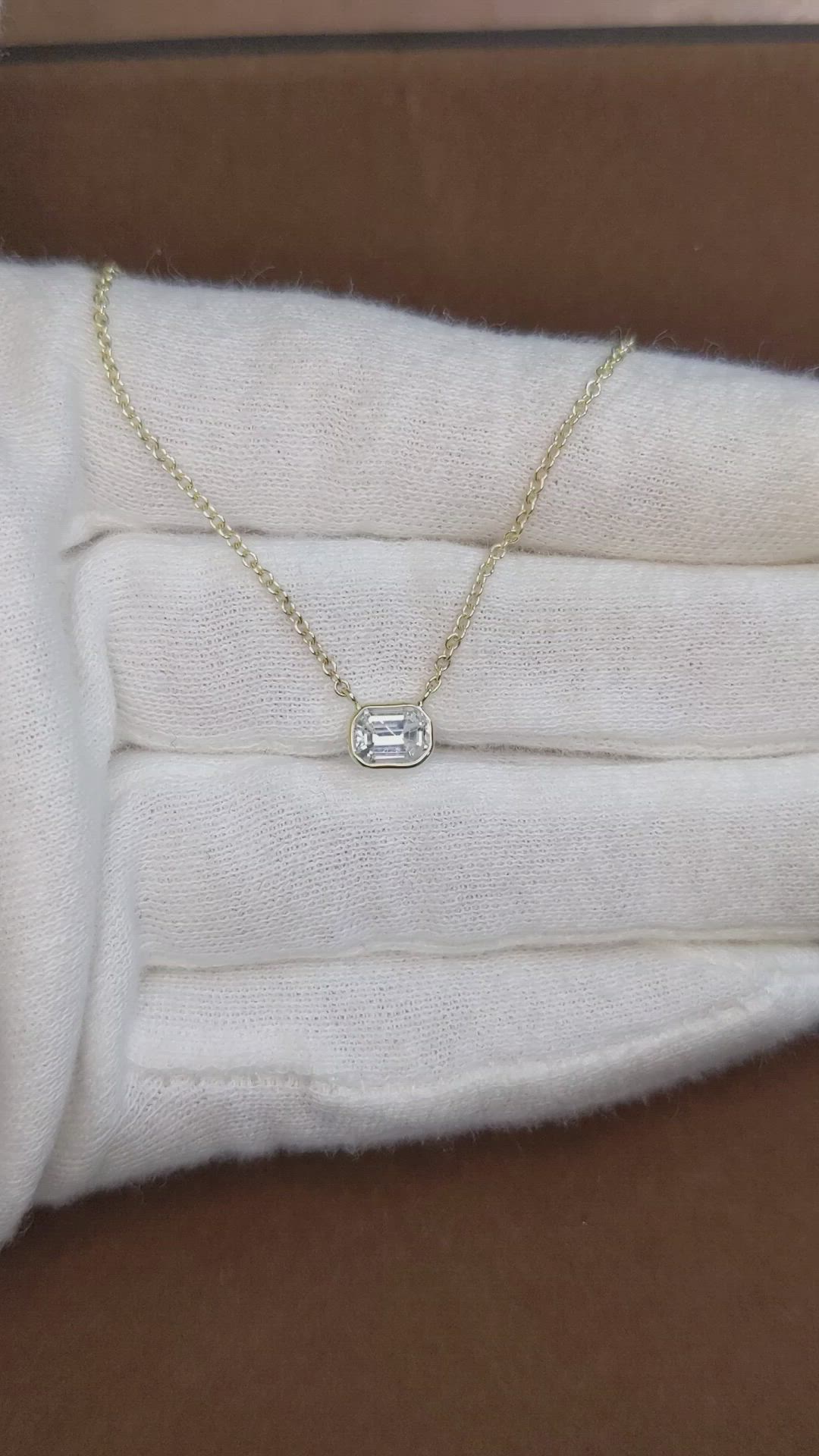 0.85 Ct. White Sapphire Bezel Necklace, 14K Yellow Gold Size Video