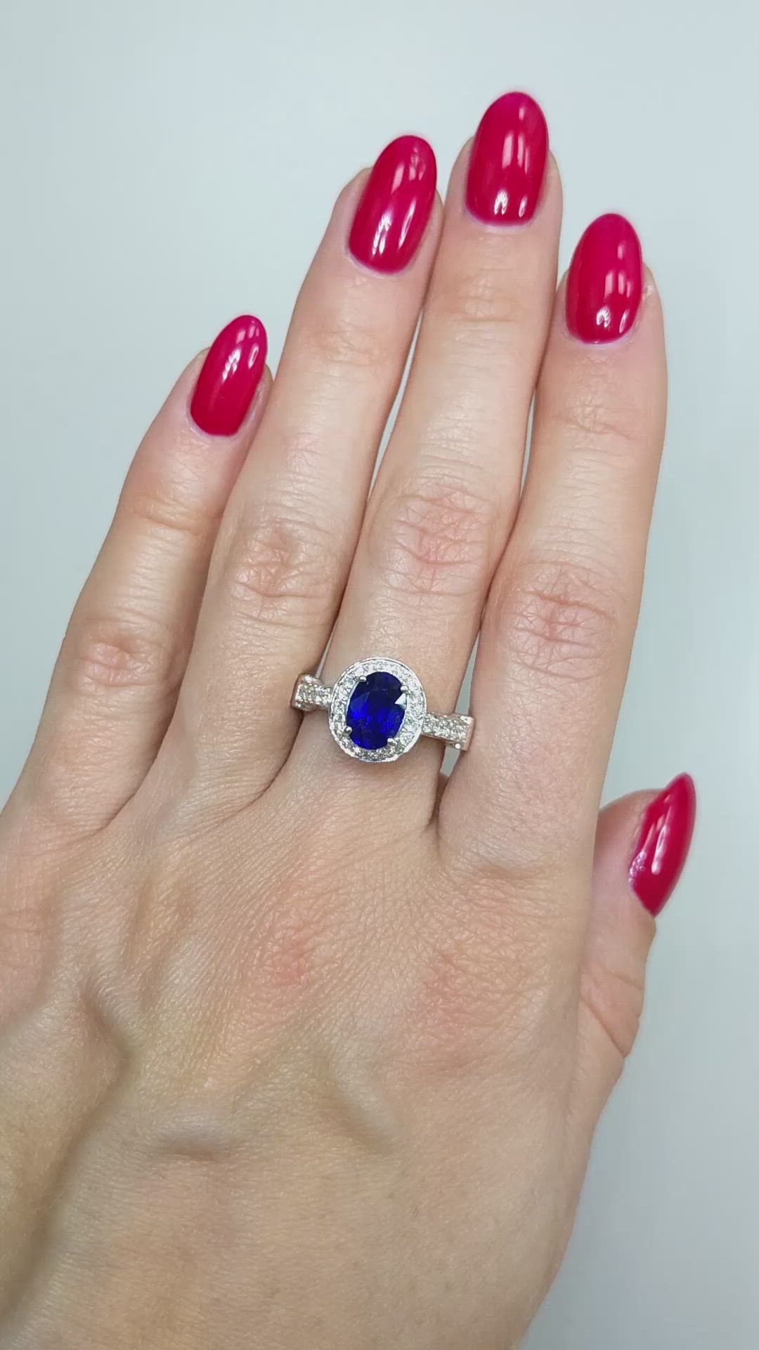 1.54 Ct. Blue Sapphire and Natural Diamond Antique Style Ring, 18K White Gold Size Video