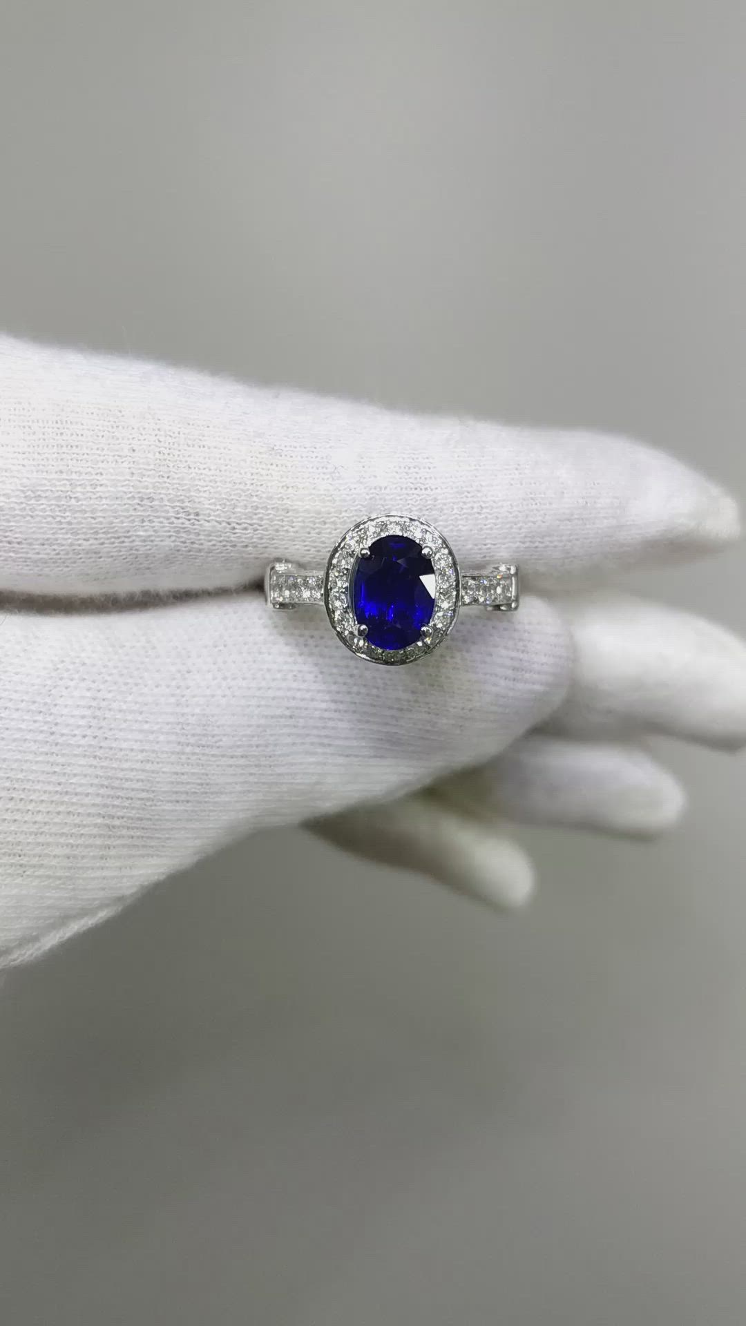 1.54 Ct. Blue Sapphire and Natural Diamond Antique Style Ring, 18K White Gold Size Video