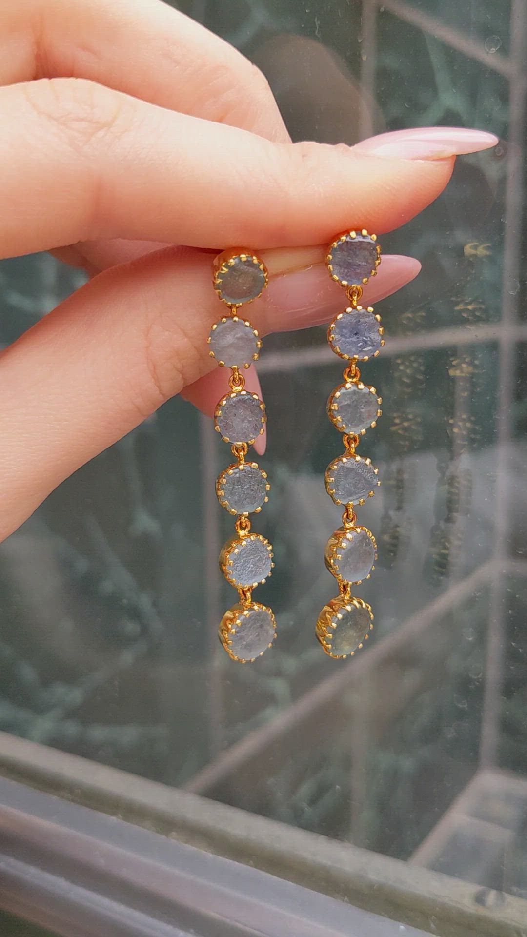 18.64&nbsp;Ct.Tw.Total Carat Weight Bluish Green Sapphire Antique Style Earrings, 18K Yellow Gold Size Video