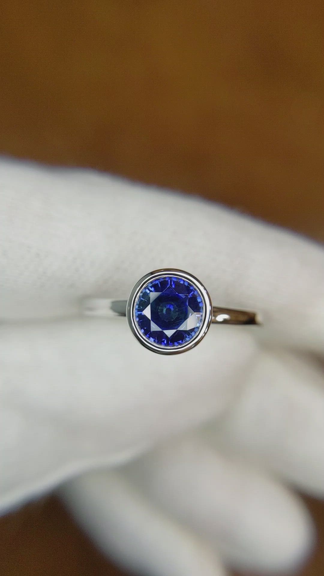 1.05 Ct. Blue Sapphire Bezel Ring, 14K White Gold Size Video