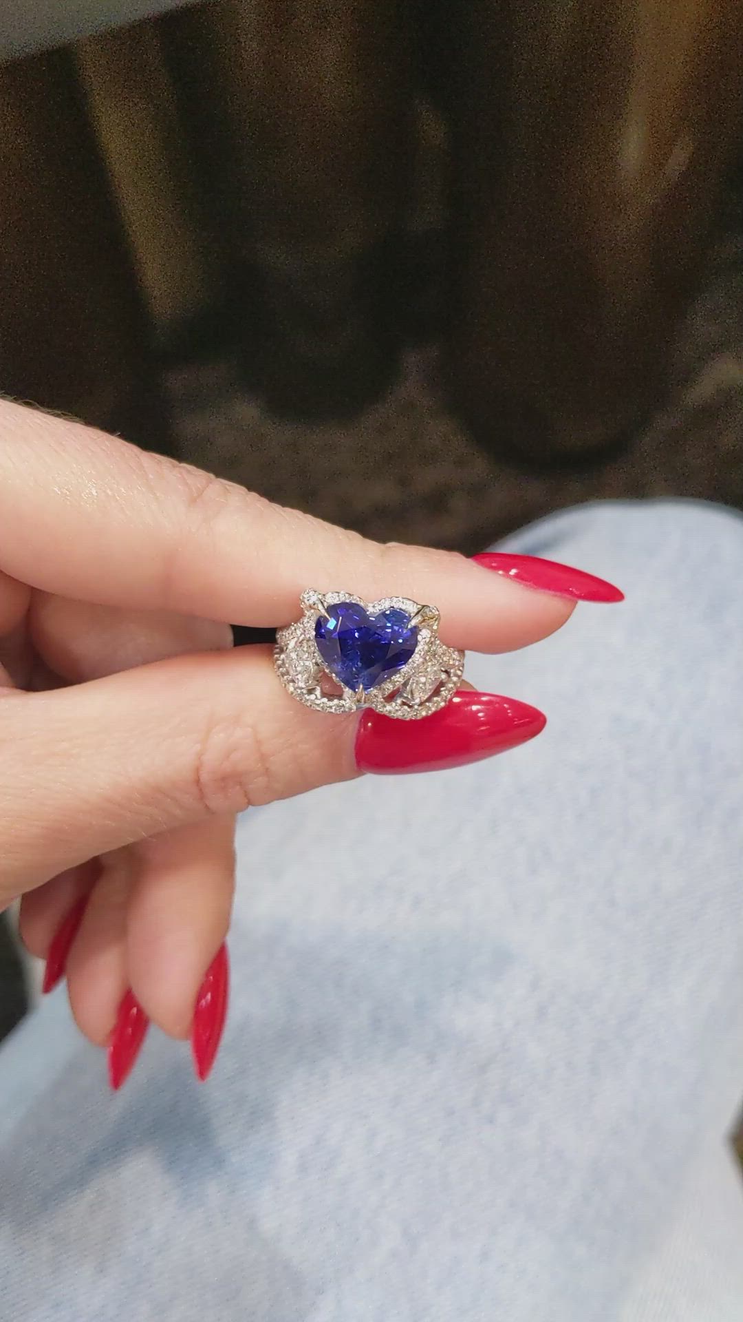 4.90 Ct. Blue Sapphire and Natural Diamond Antique Style Ring, 18K White Gold Size Video