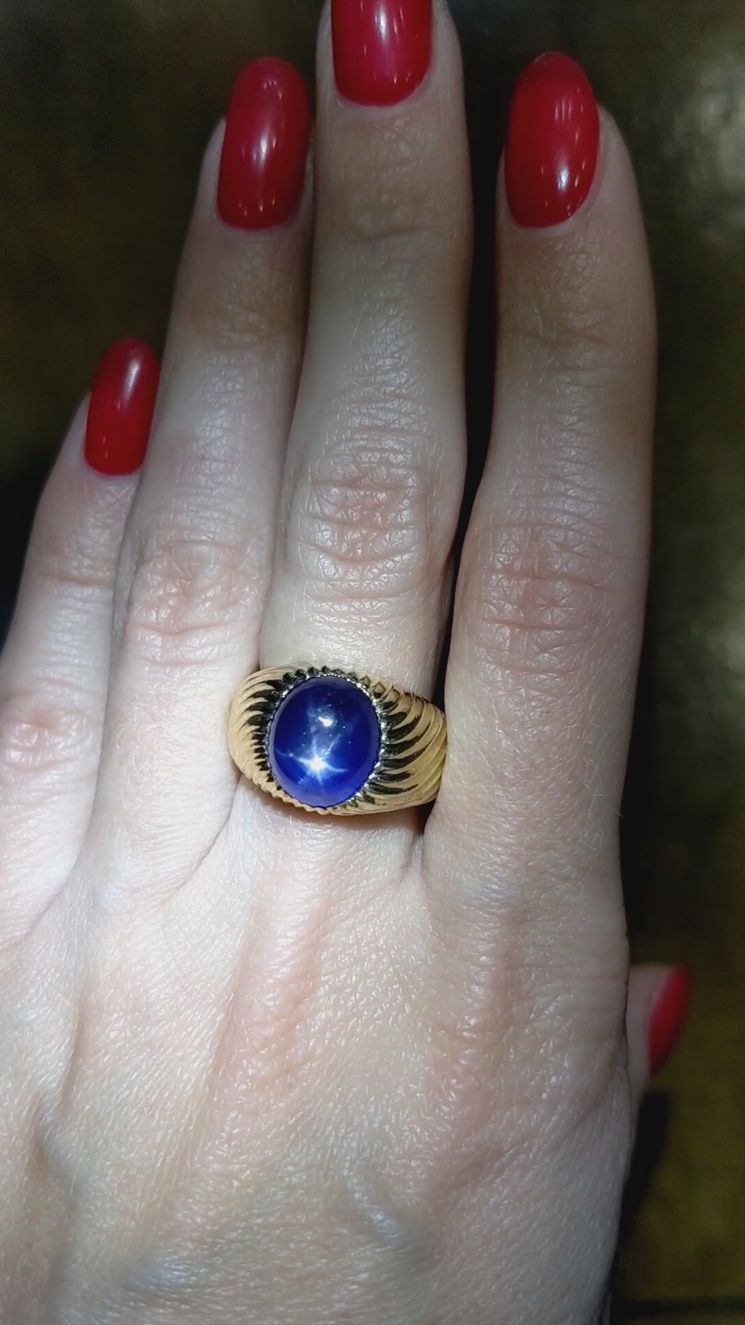 9.00 Ct. Blue Sapphire Men's Ring, 18K Yellow Gold Size Video