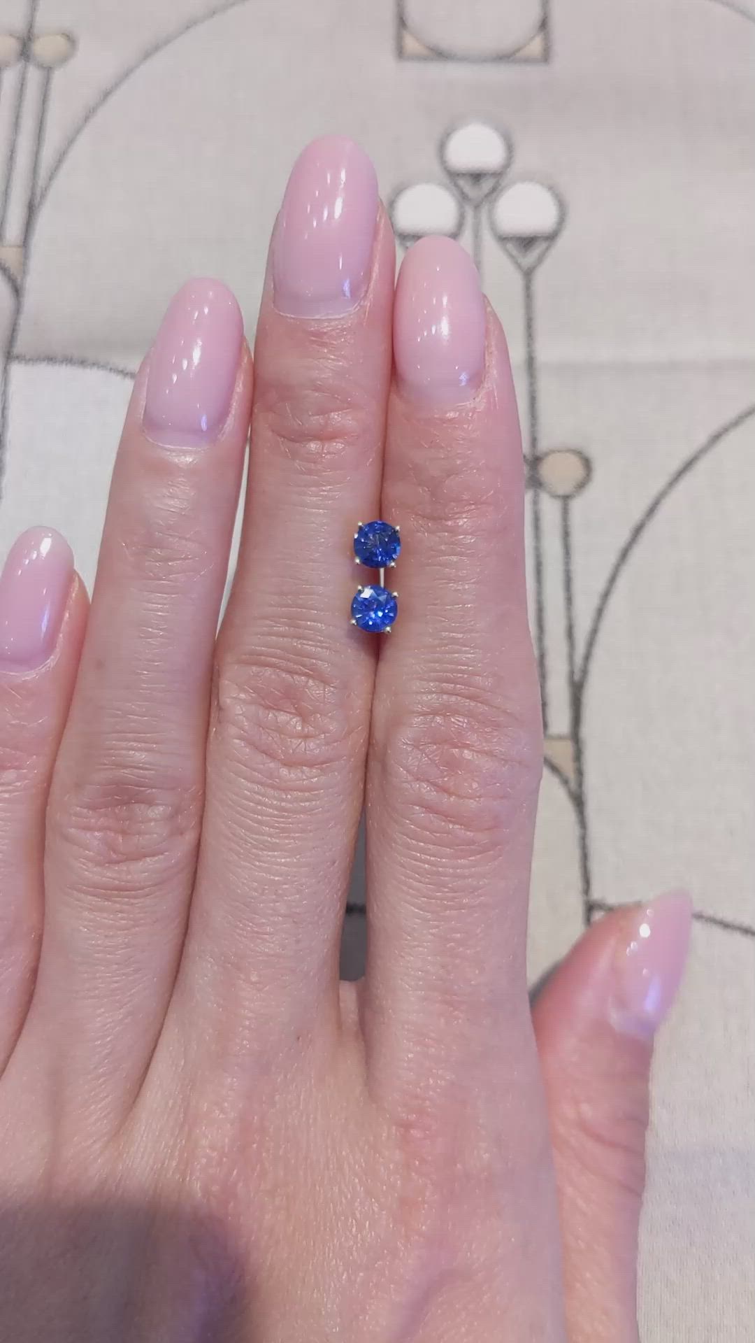 1.00&nbsp;Ct.Tw.Total Carat Weight Blue Sapphire Studs Earrings, 14K Yellow Gold Size Video