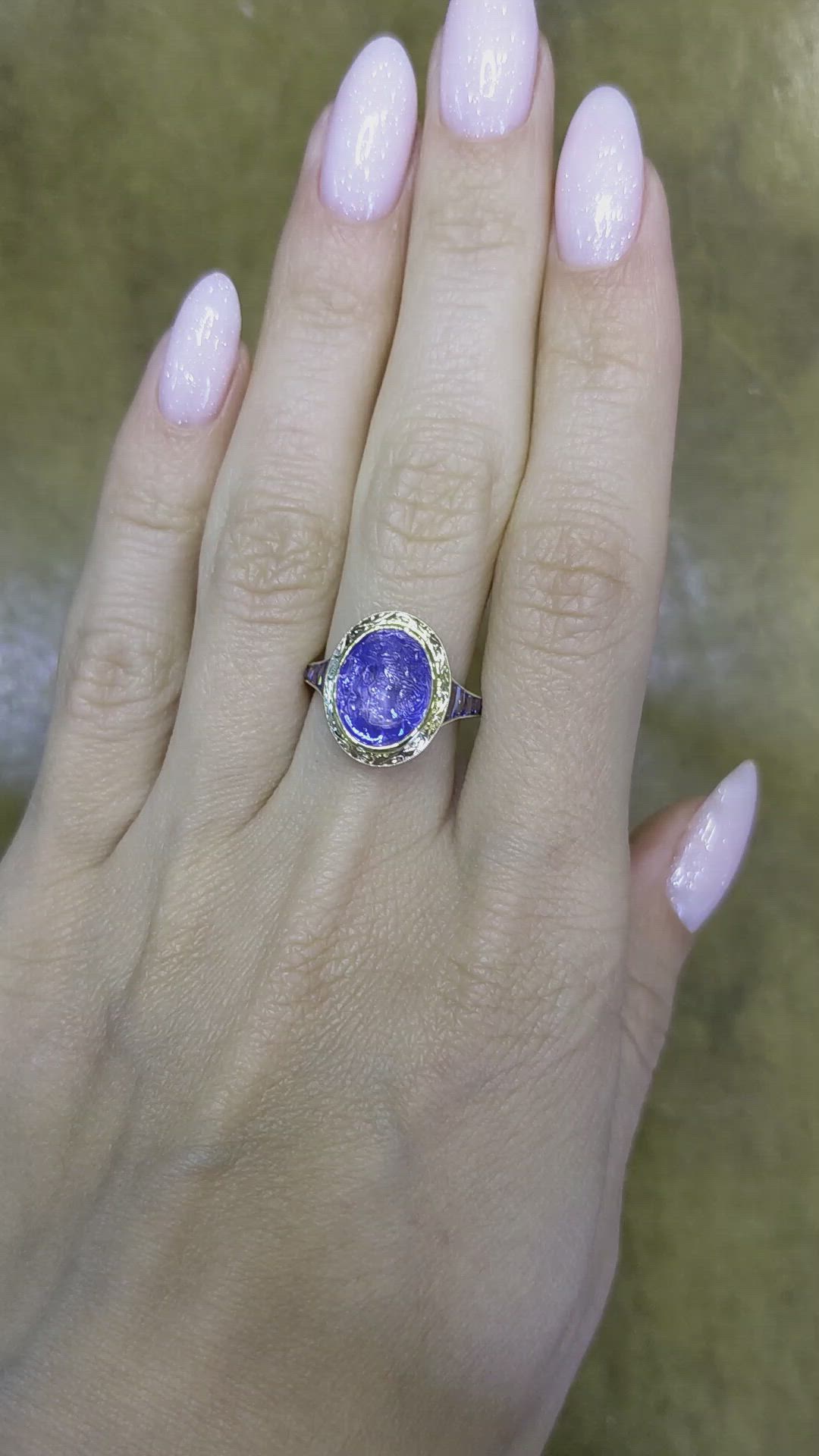 6.68 Ct. Blue Sapphire Antique Style Ring, 18K Yellow Gold Size Video