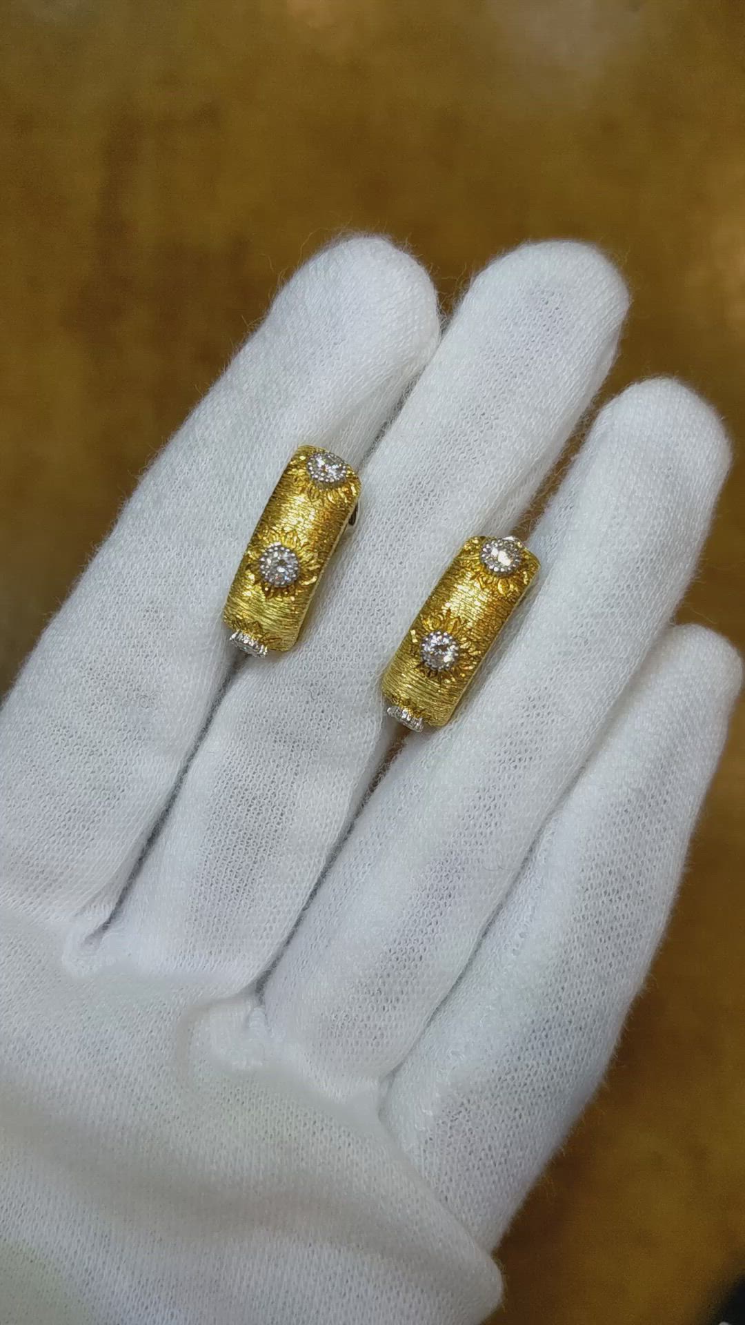 0.90&nbsp;Ct.Tw.Total Carat Weight Natural Diamond Antique Style Earrings, 18K White & Yellow Size Video