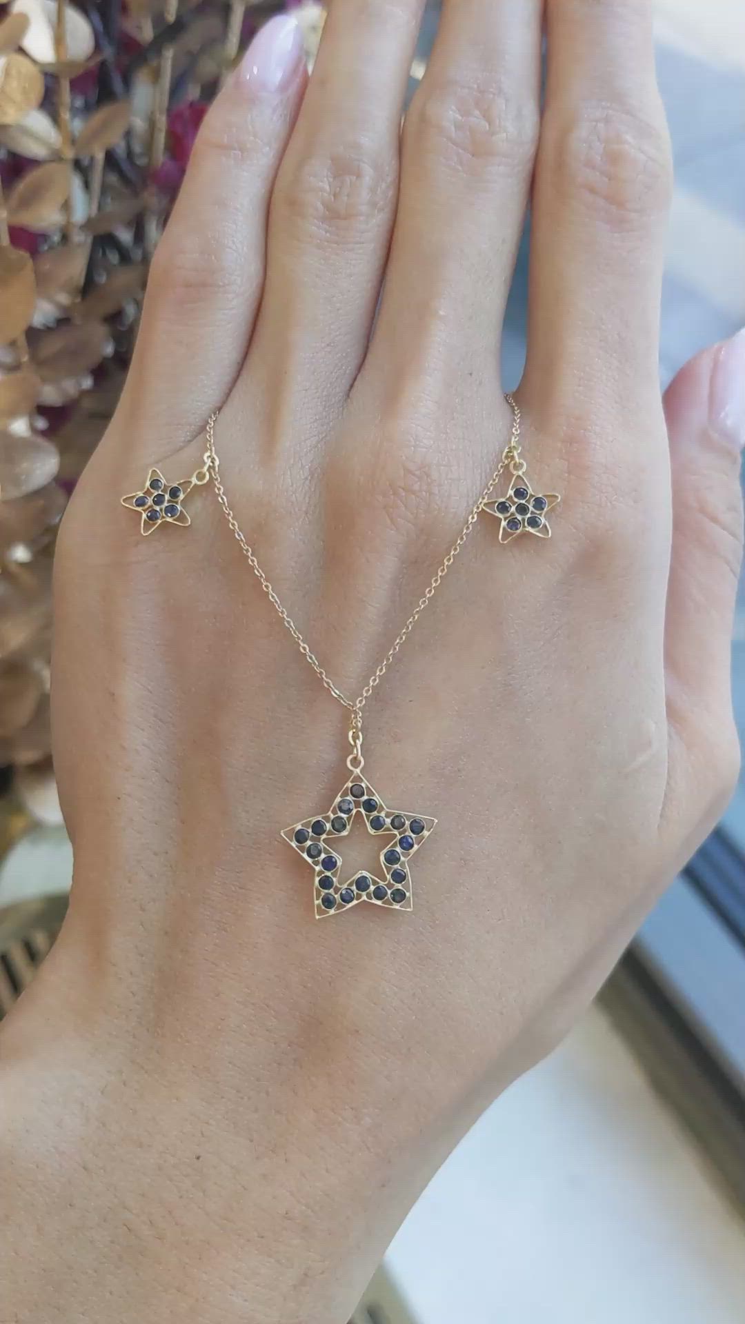 1.38 Ct. Blue Sapphire Antique Style Necklace, 18K Yellow Gold Size Video