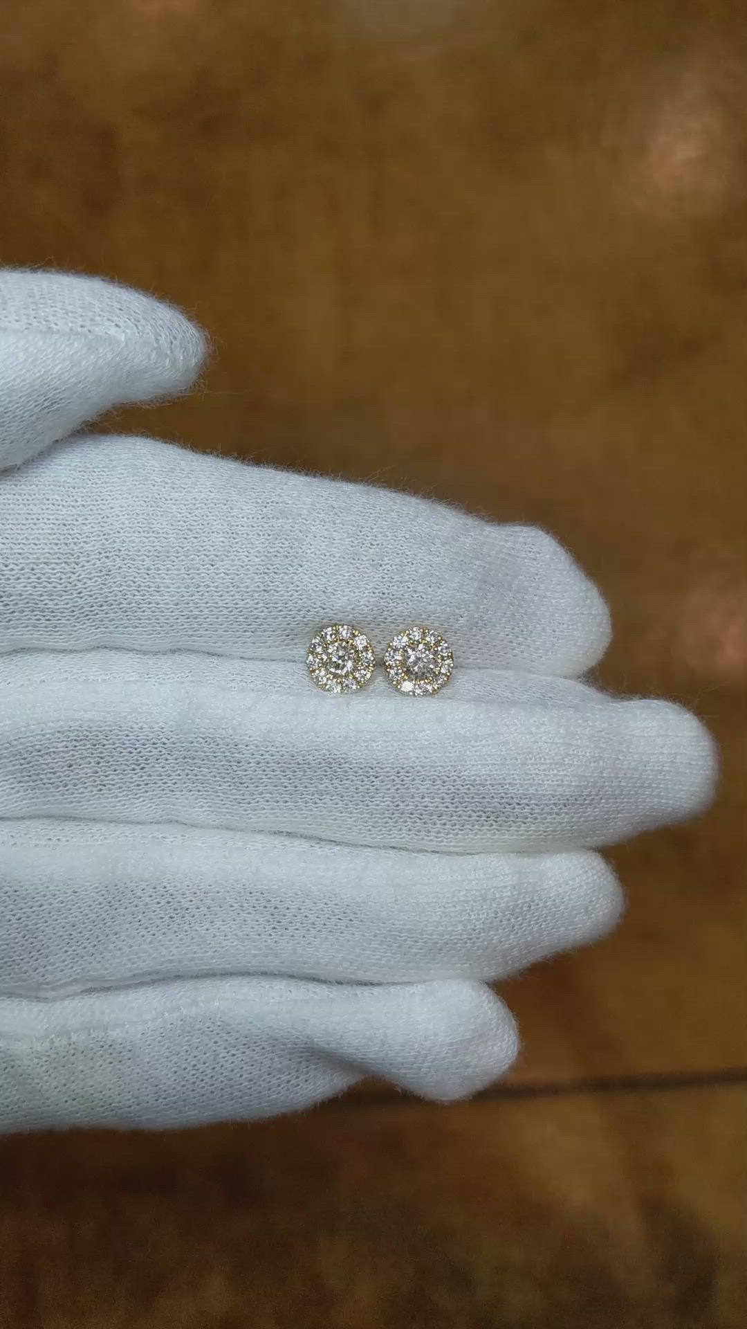0.64 Ct.Tw.Total Carat Weight Natural Diamond Studs Earrings, 18K Yellow Gold Size Video