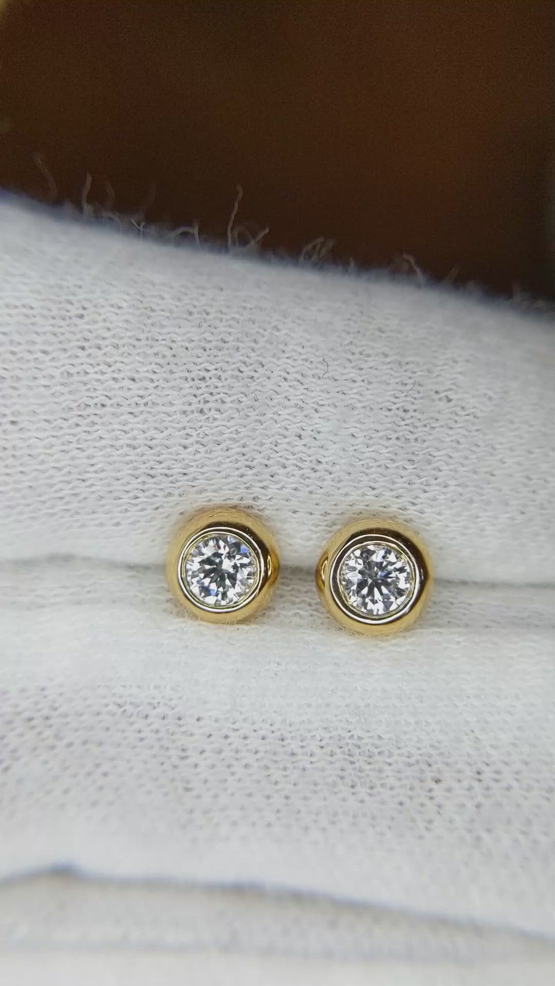 0.40 Ct.Tw.Total Carat Weight Natural Diamond Studs Earrings, 18K Yellow Gold Size Video