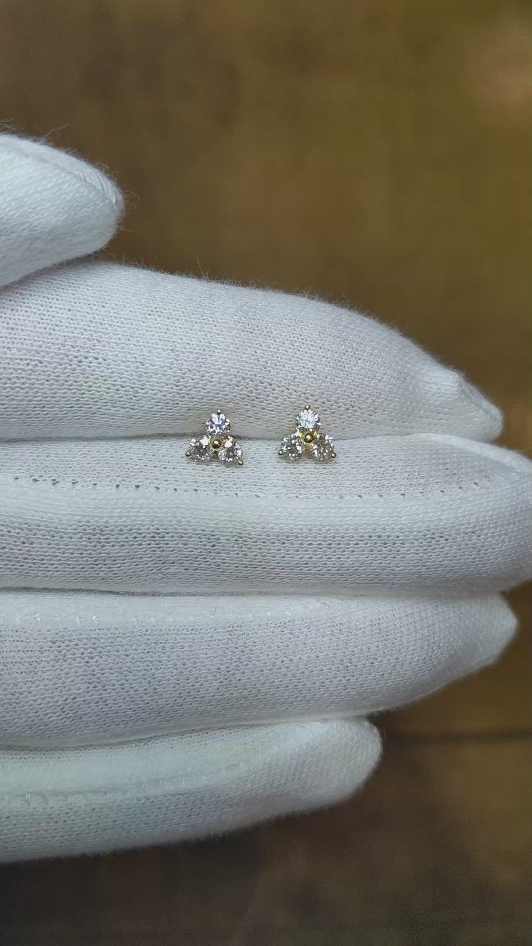 0.45 Ct.Tw.Total Carat Weight Natural Diamond Studs Earrings, 18K Yellow Gold Size Video