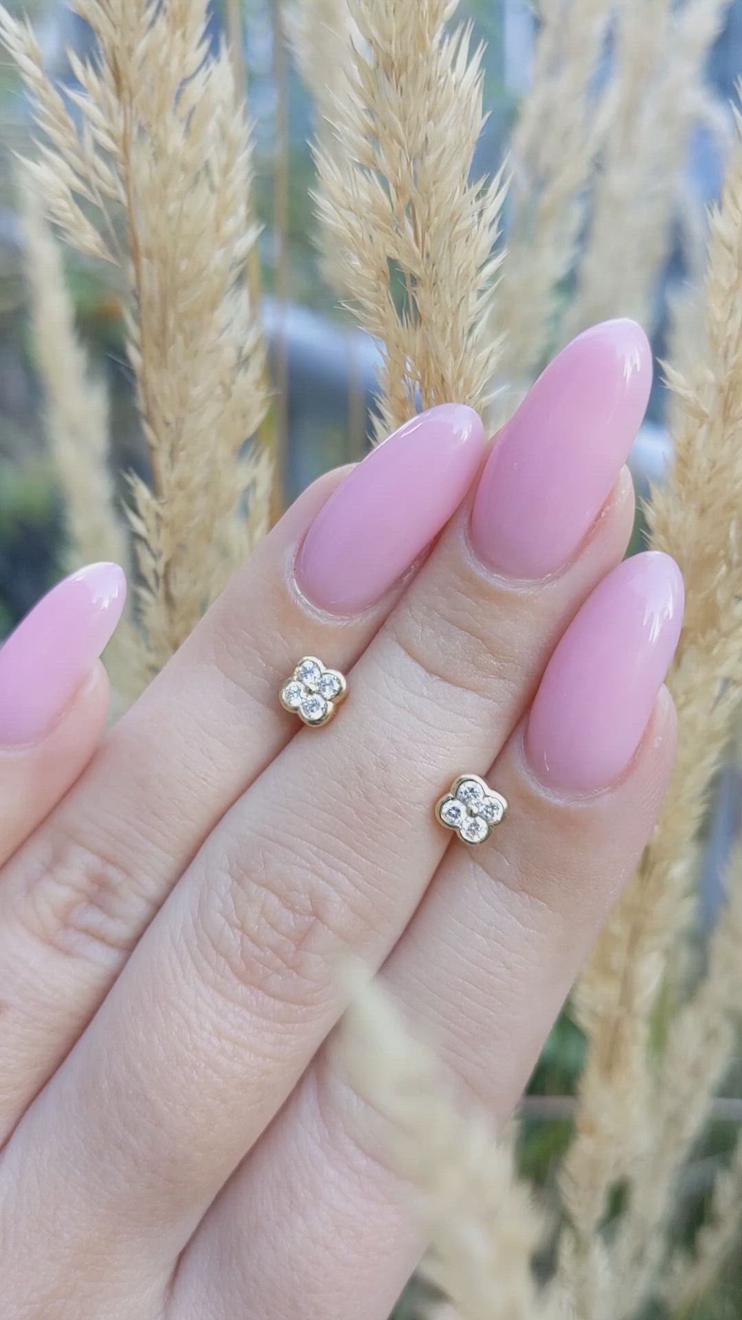 1.64 Ct.Tw.Total Carat Weight Natural Diamond Studs Earrings, 18K Yellow Gold Size Video