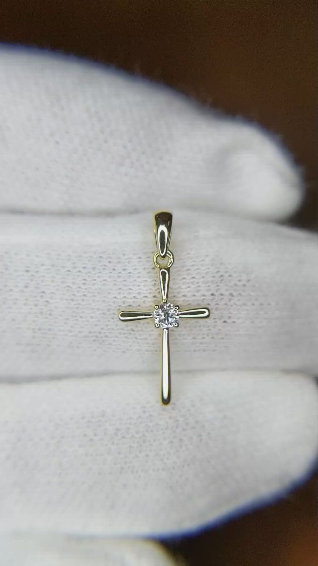 0.06 Ct. Natural Diamond Accent Stones Pendant, 18K Yellow Gold Size Video