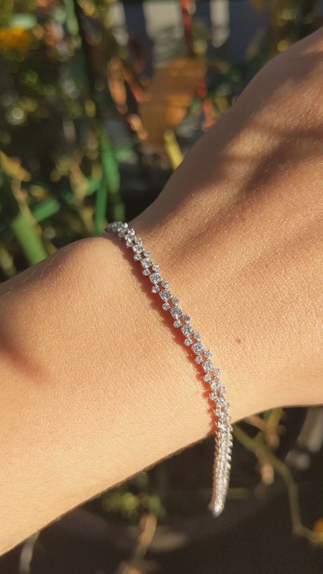 2.57&nbsp;Ct.Tw.Total Carat Weight Natural Diamond Pave Bracelet, 18K White Gold Size Video