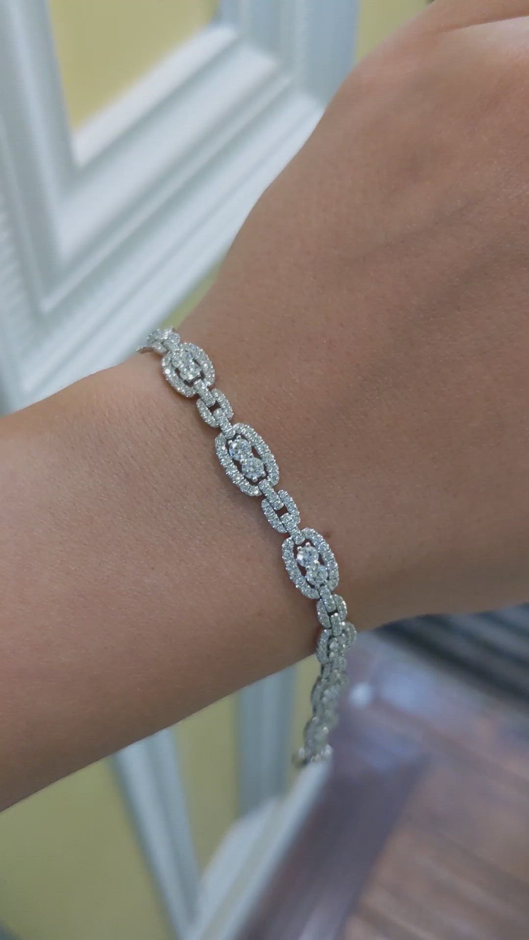 3.96&nbsp;Ct.Tw.Total Carat Weight Natural Diamond Pave Bracelet, 18K White Gold Size Video