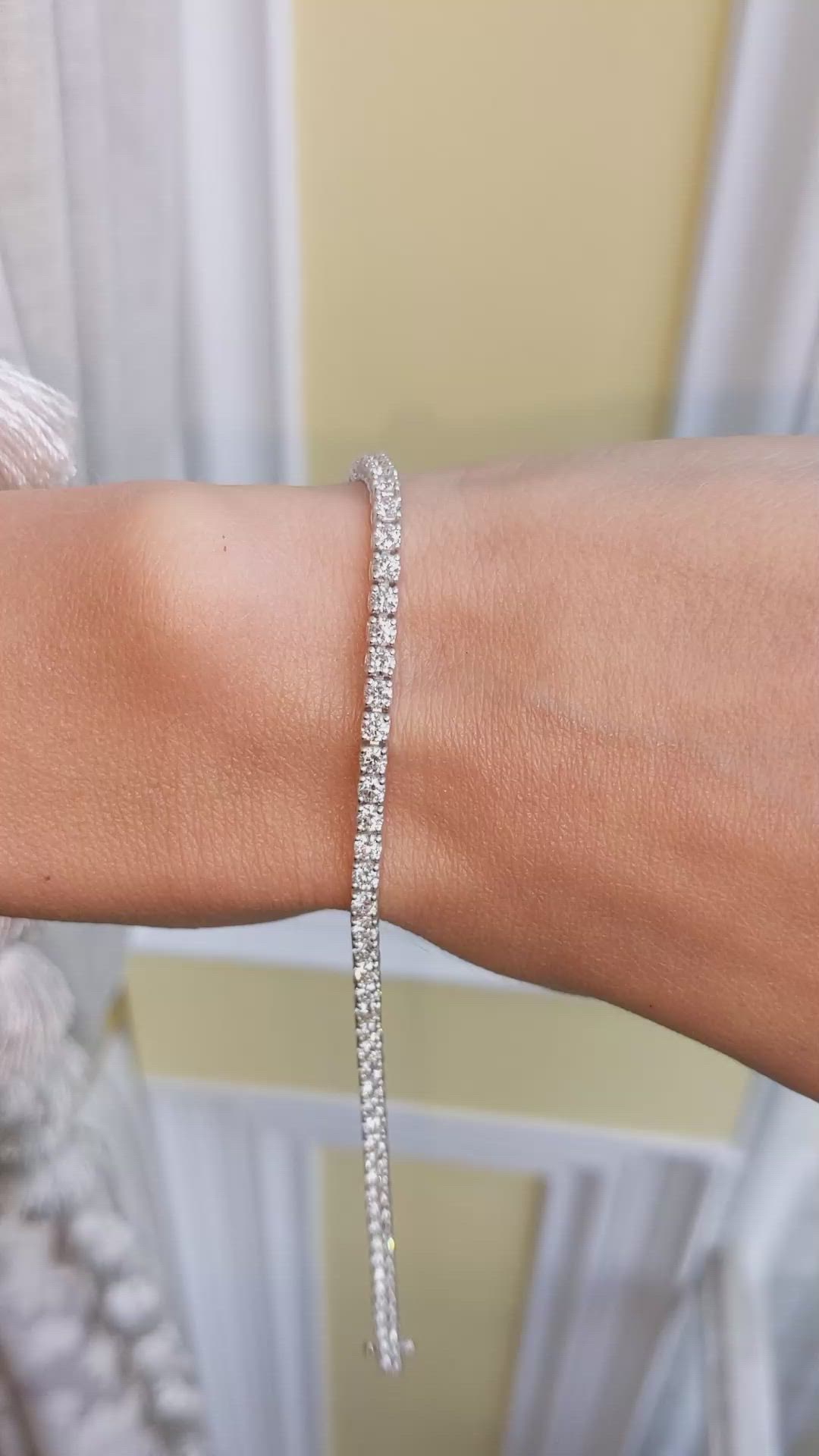 3.93&nbsp;Ct.Tw.Total Carat Weight Natural Diamond Pave Bracelet, 14K White Gold Size Video