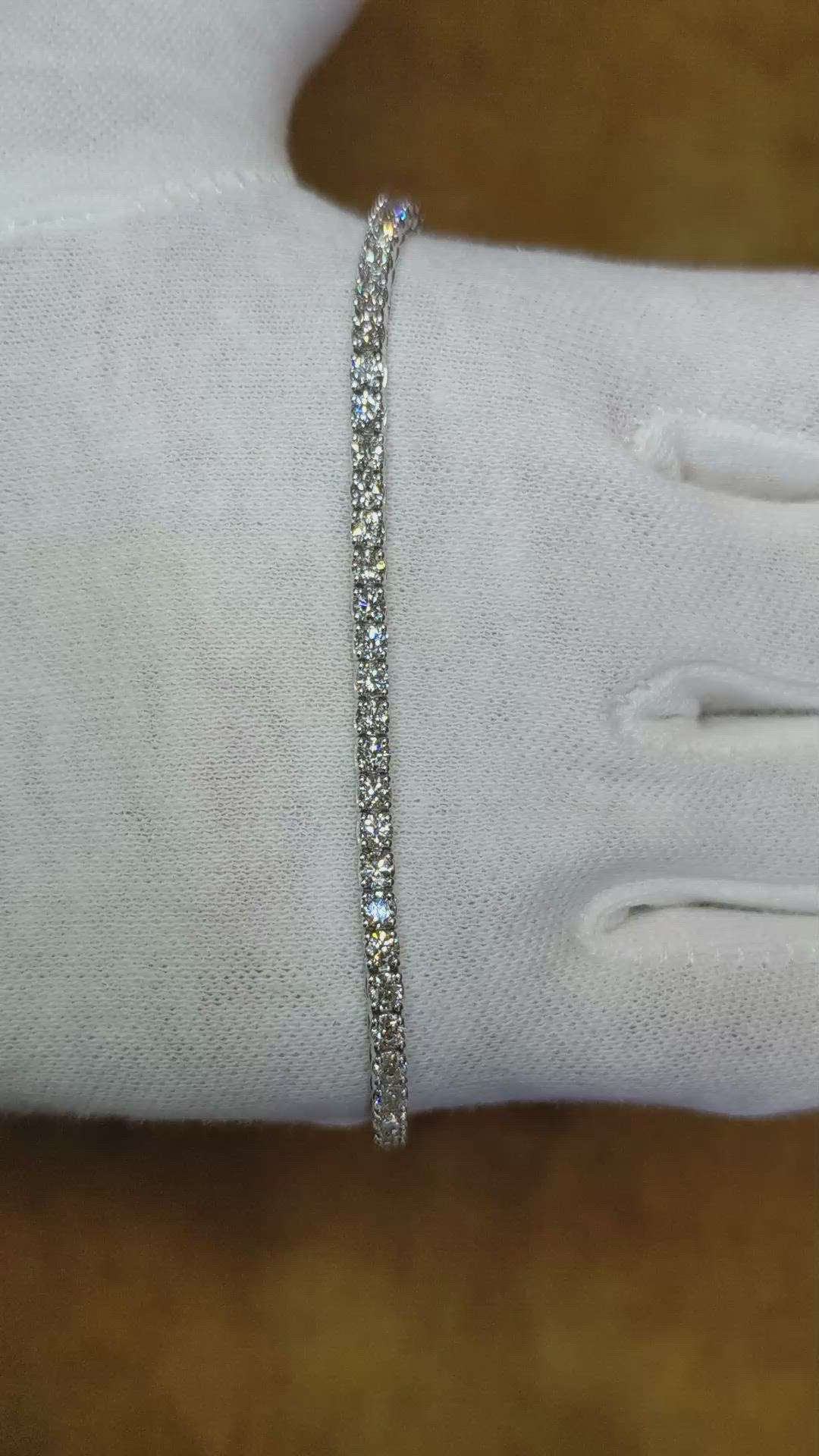 3.93&nbsp;Ct.Tw.Total Carat Weight Natural Diamond Pave Bracelet, 14K White Gold Size Video