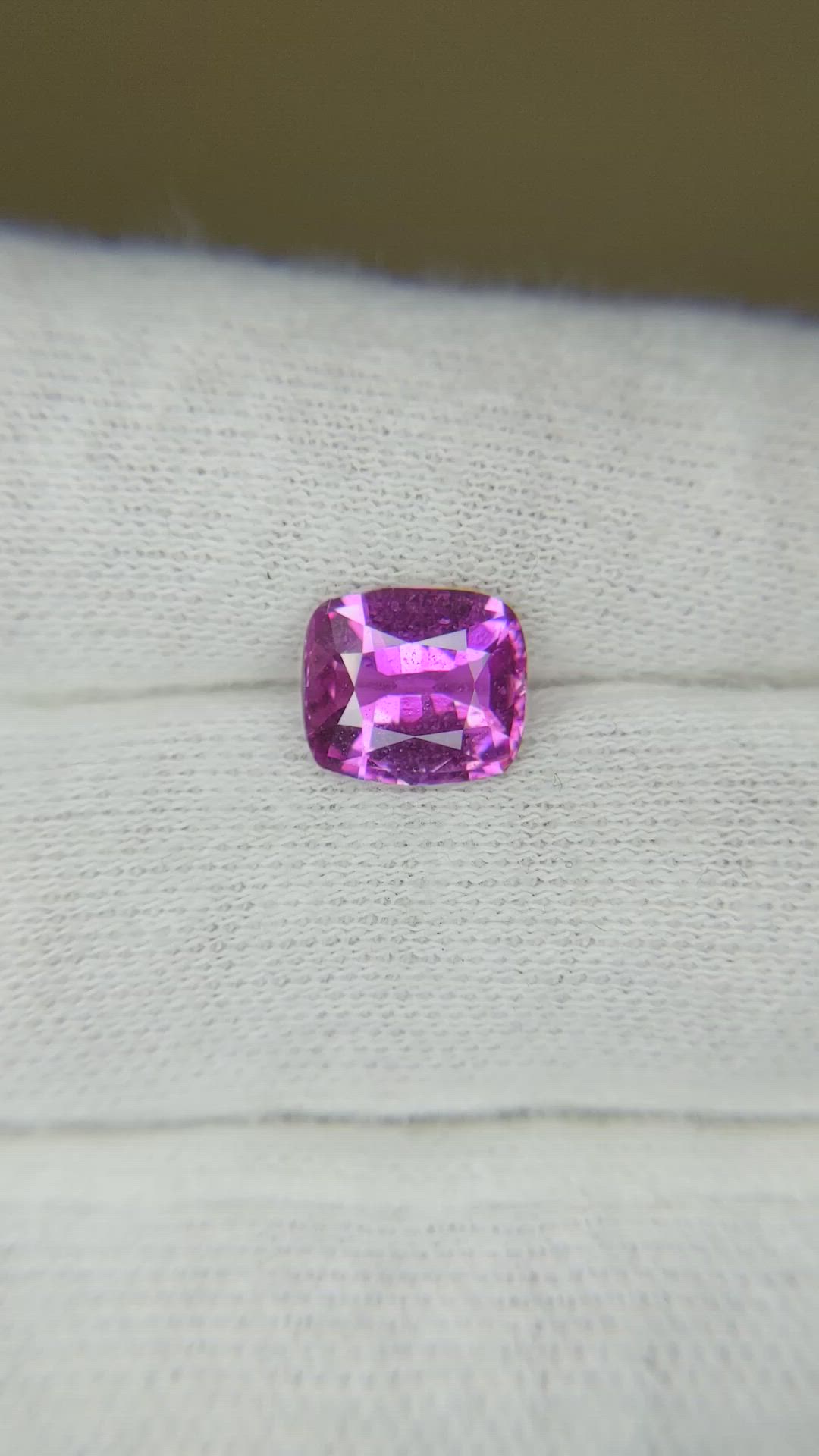 2.19 Ct. Pink Sapphire from Ceylon (Sri Lanka) Size Video