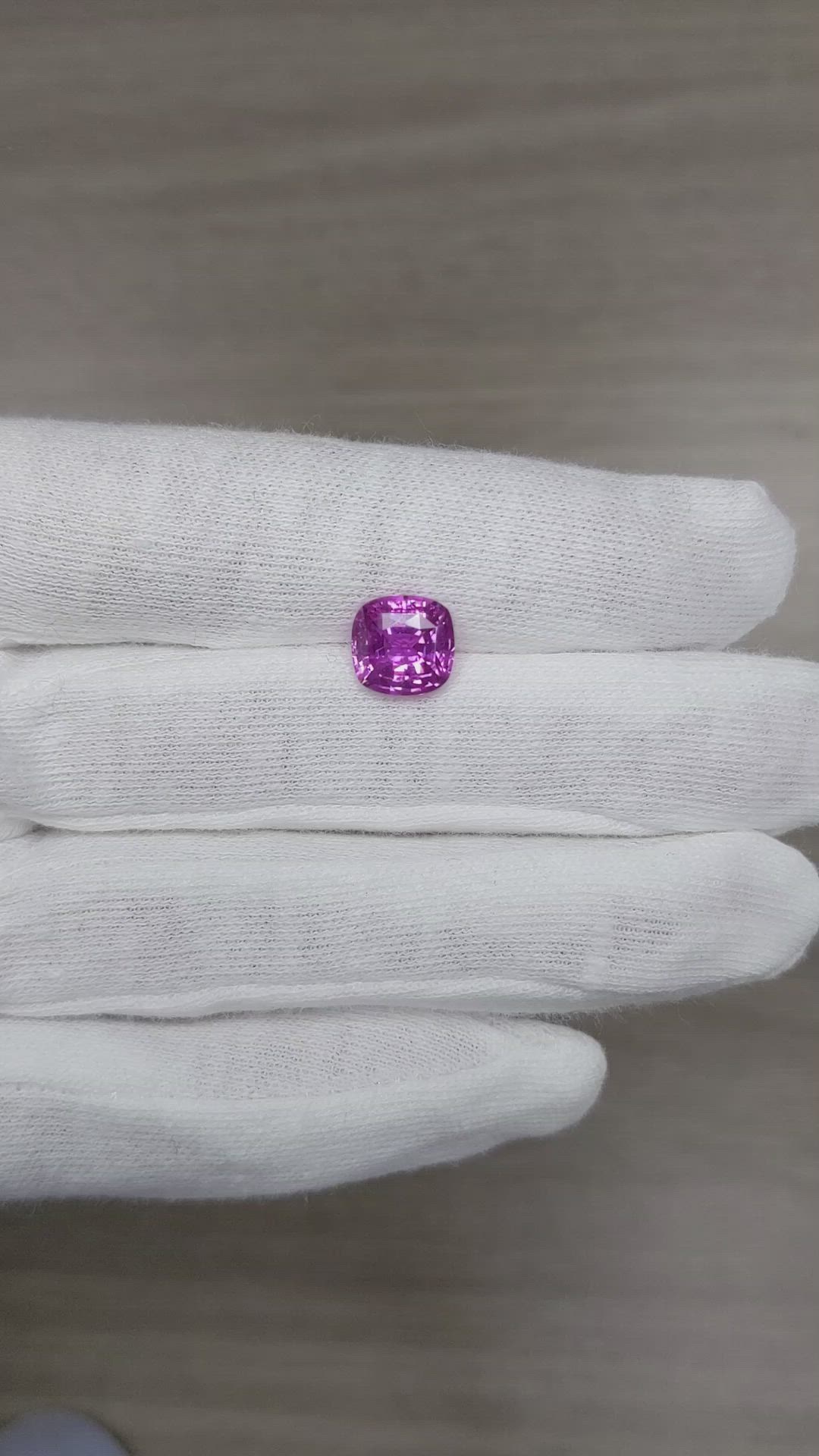 3.36 Ct. Purplish Pink Sapphire from Ceylon (Sri Lanka) Size Video