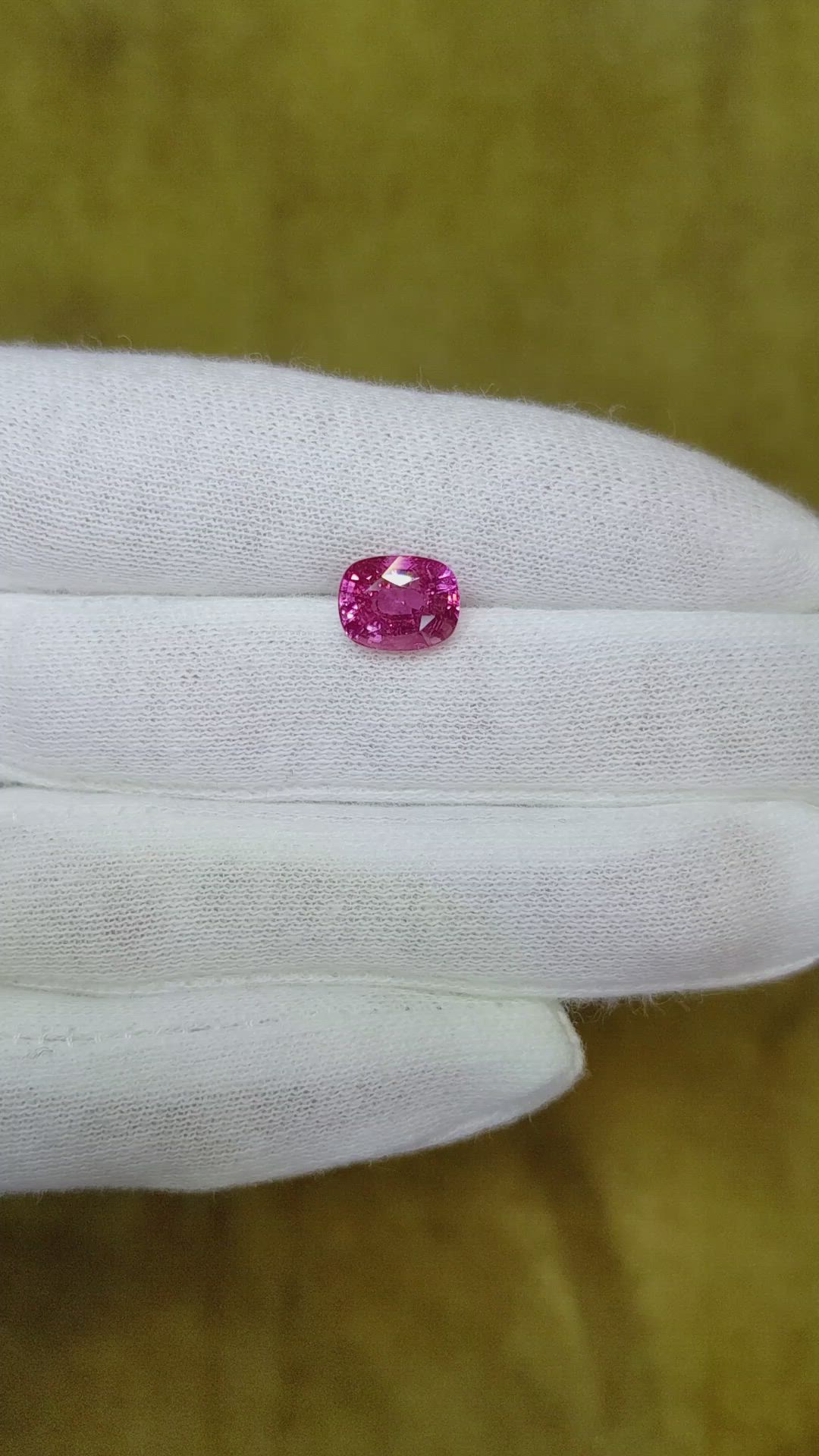 2.82 Ct. Pink Sapphire from Ceylon (Sri Lanka) Size Video
