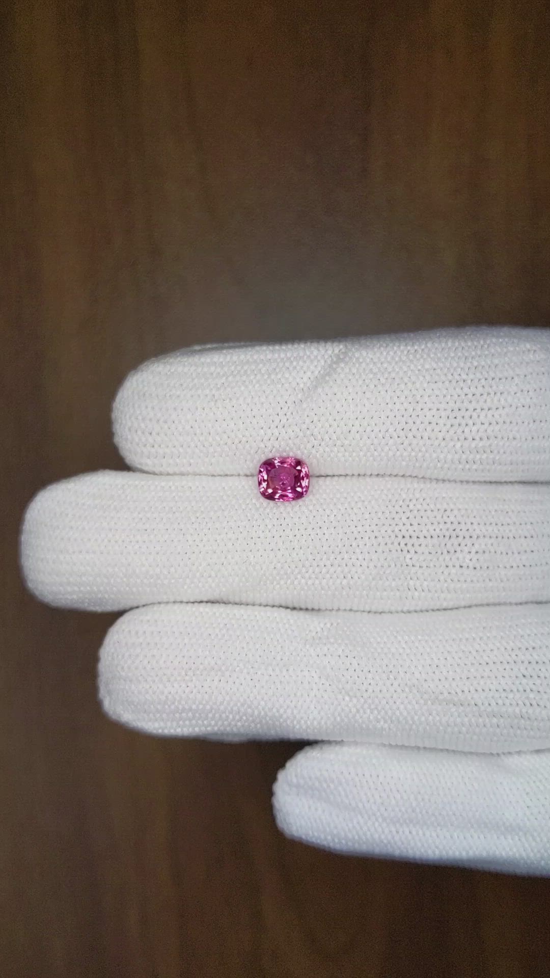 1.06 Ct. Pink Sapphire from Ceylon (Sri Lanka) Size Video