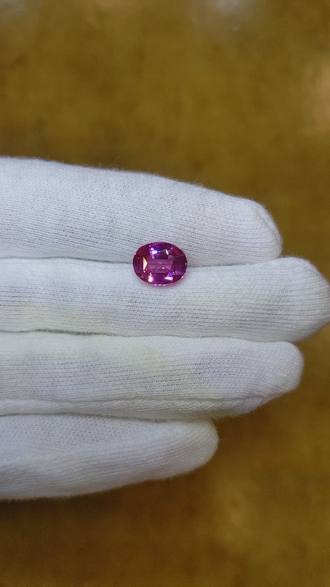 3.02 Ct. Purplish Pink Sapphire from Ceylon (Sri Lanka) Size Video