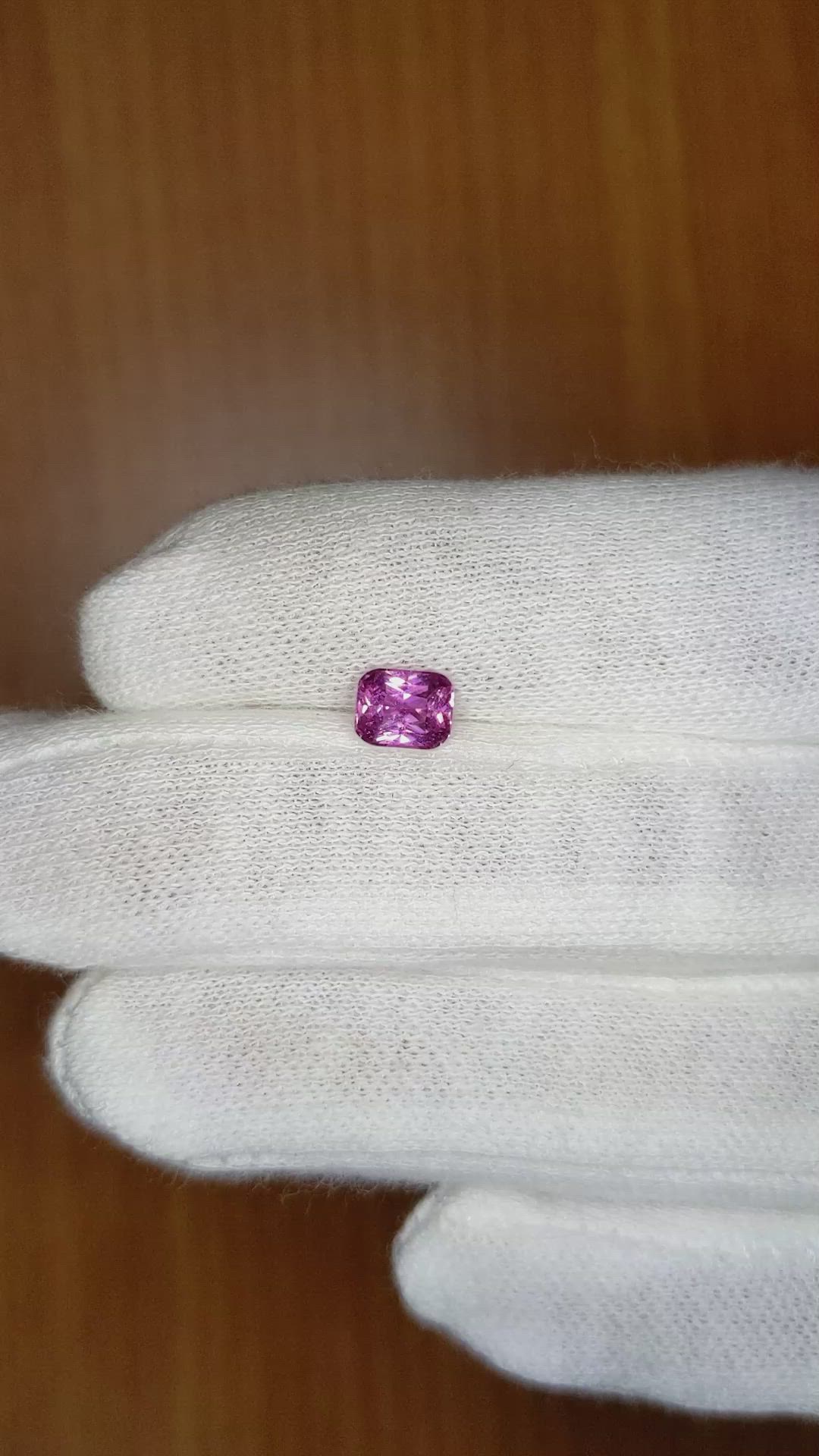 1.04 Ct. Pink Sapphire from Ceylon (Sri Lanka) Size Video