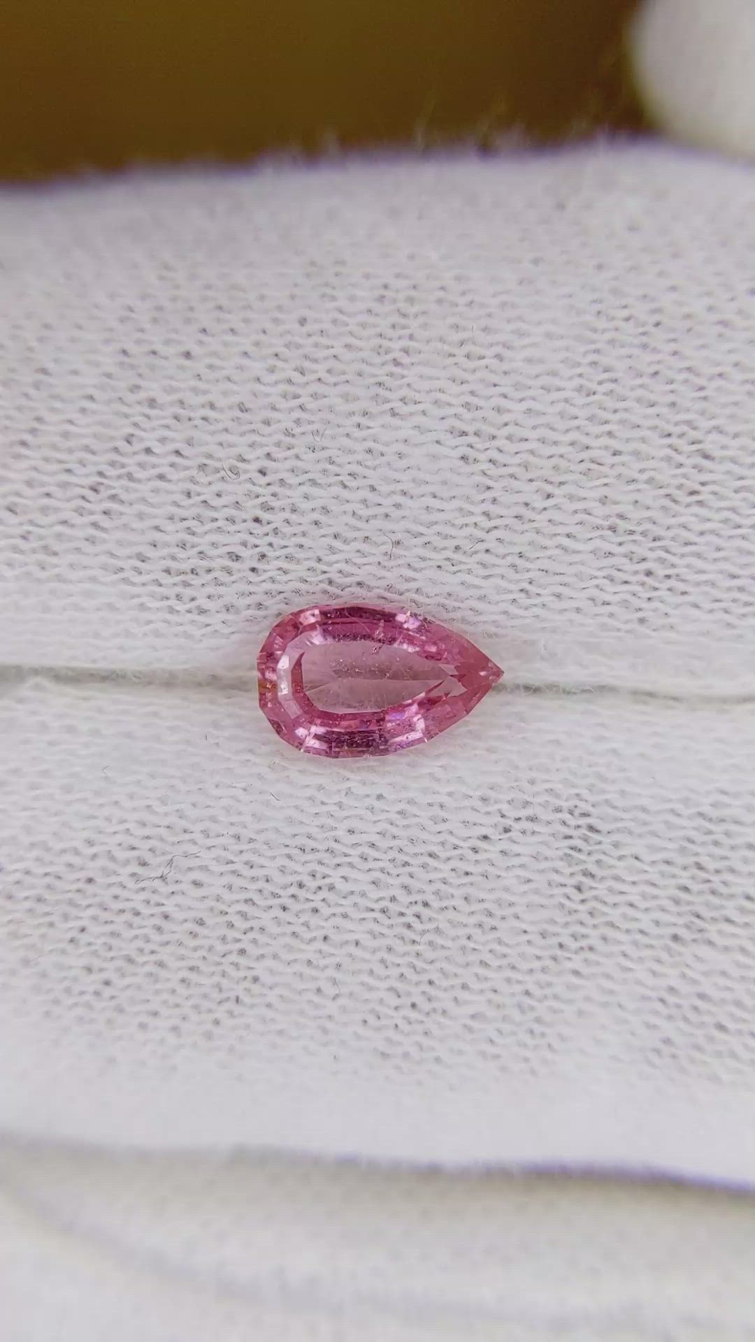 1.02 Ct. Pink Sapphire from Ceylon (Sri Lanka) Size Video