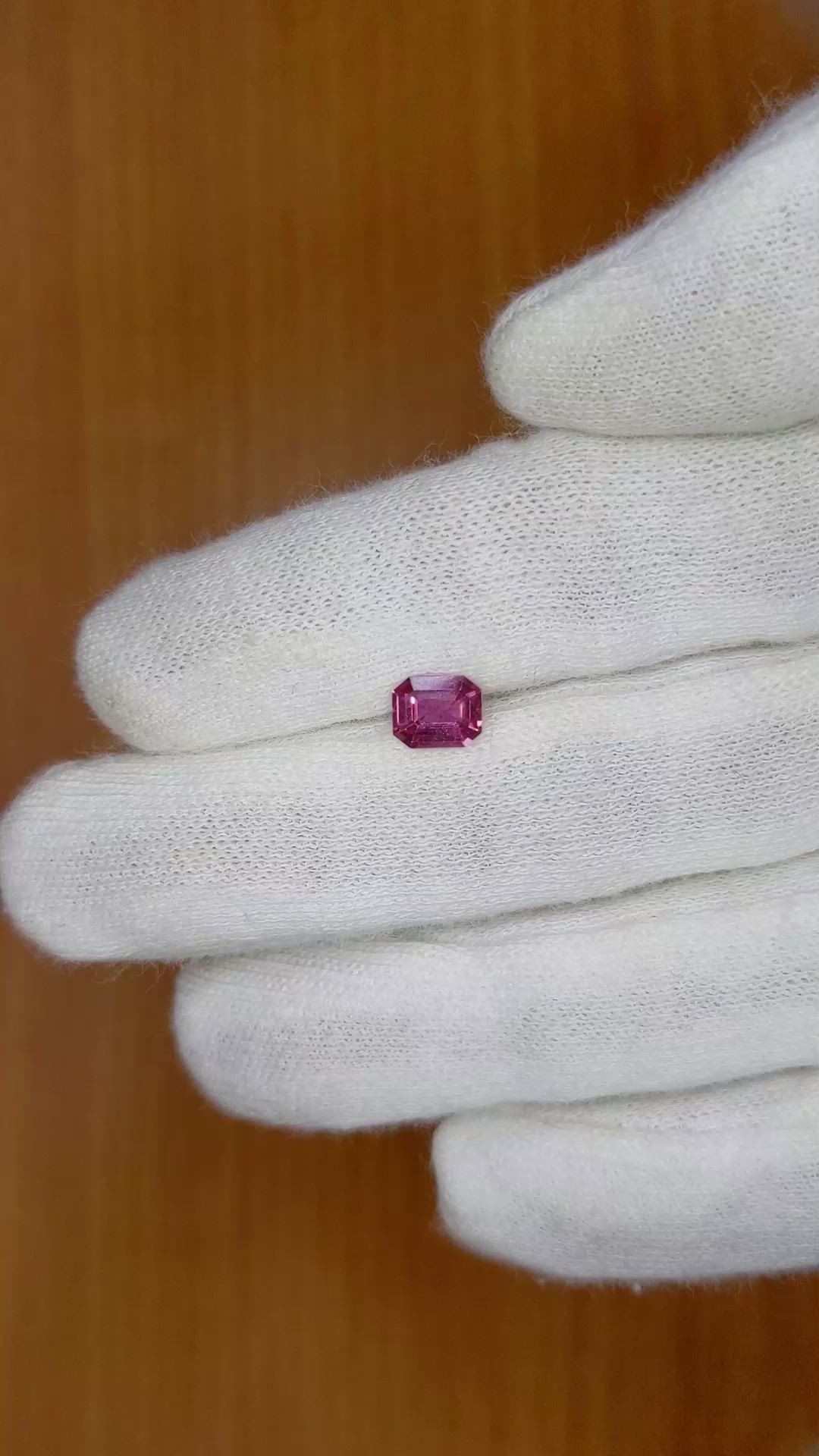 1.07 Ct. Pink Sapphire from Ceylon (Sri Lanka) Size Video