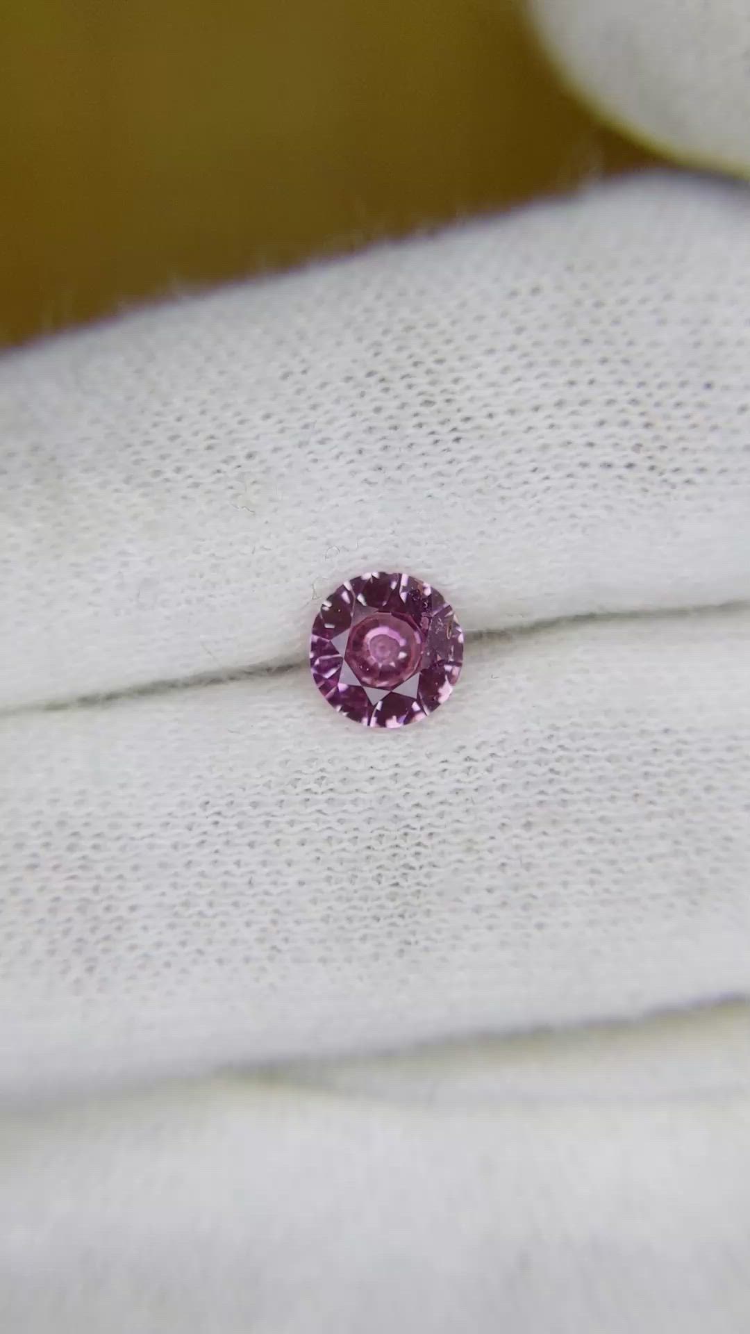 1.07 Ct. Pink Sapphire from Ceylon (Sri Lanka) Size Video