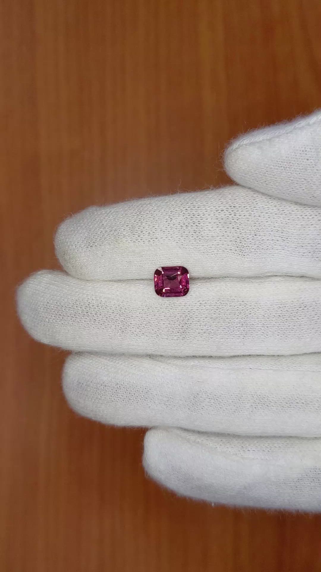 1.16 Ct. Reddish Pink Sapphire from Ceylon (Sri Lanka) Size Video