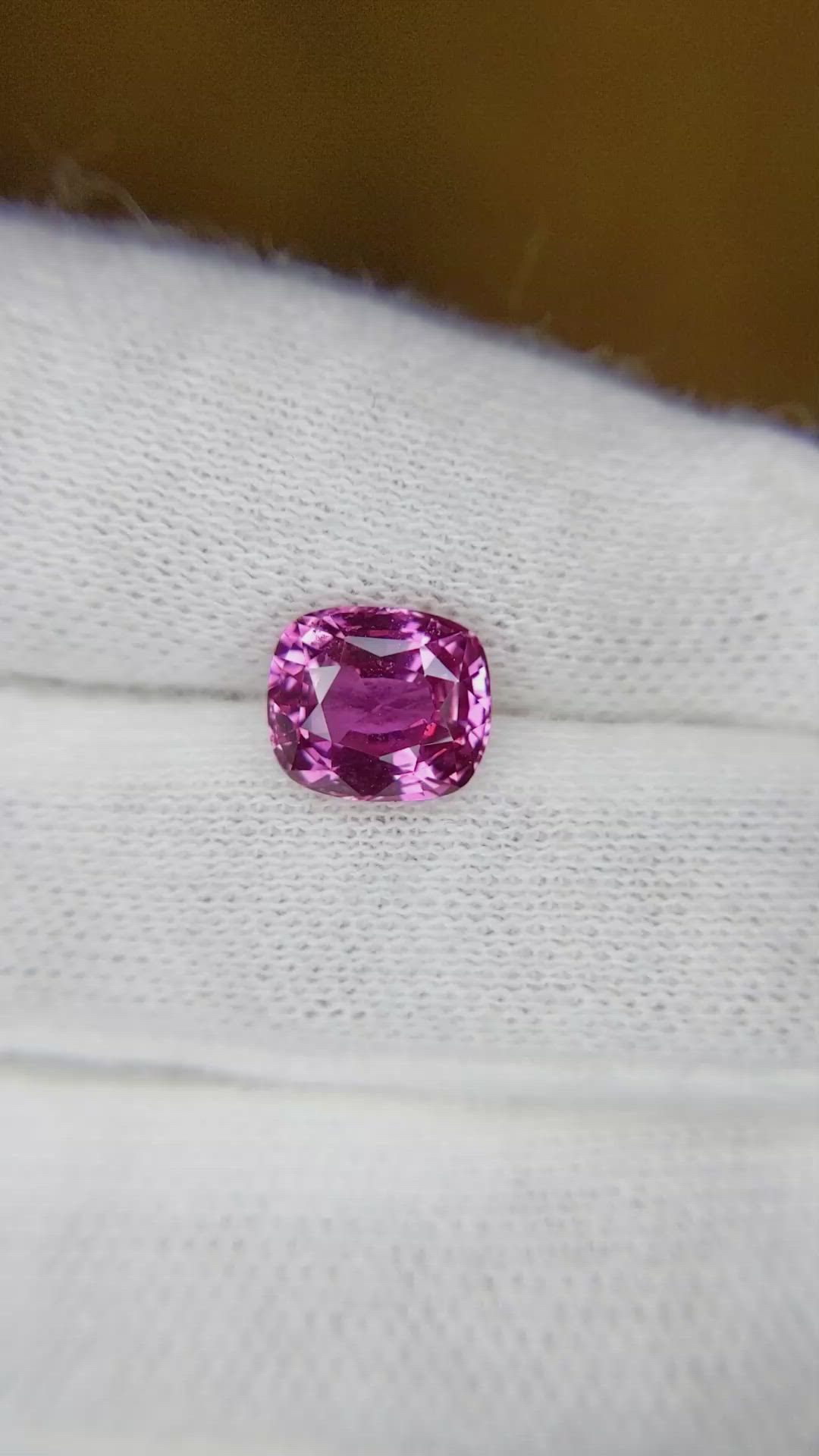 2.52 Ct. Pink Sapphire from Ceylon (Sri Lanka) Size Video