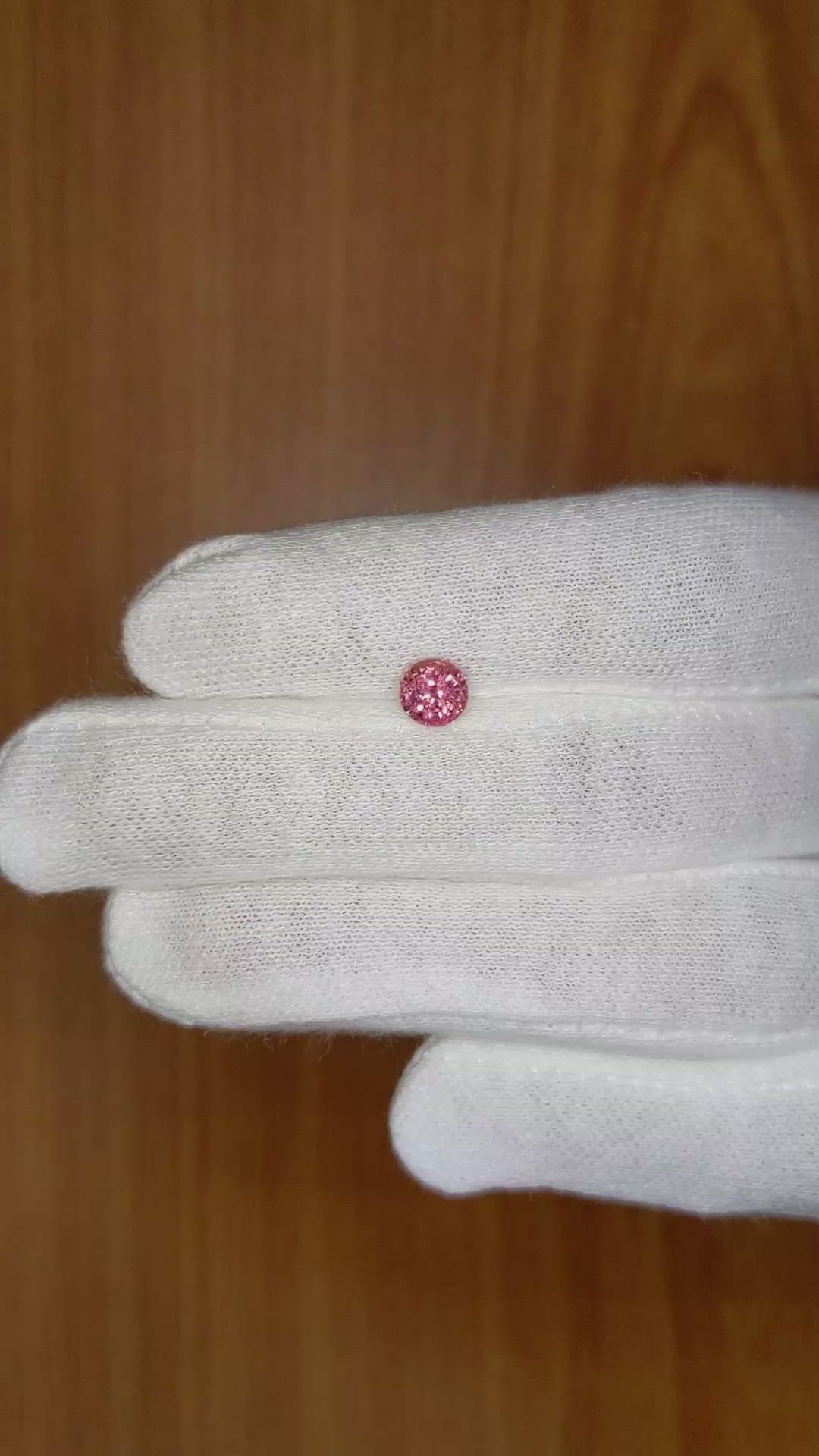 1.06 Ct. Pink Sapphire from Ceylon (Sri Lanka) Size Video