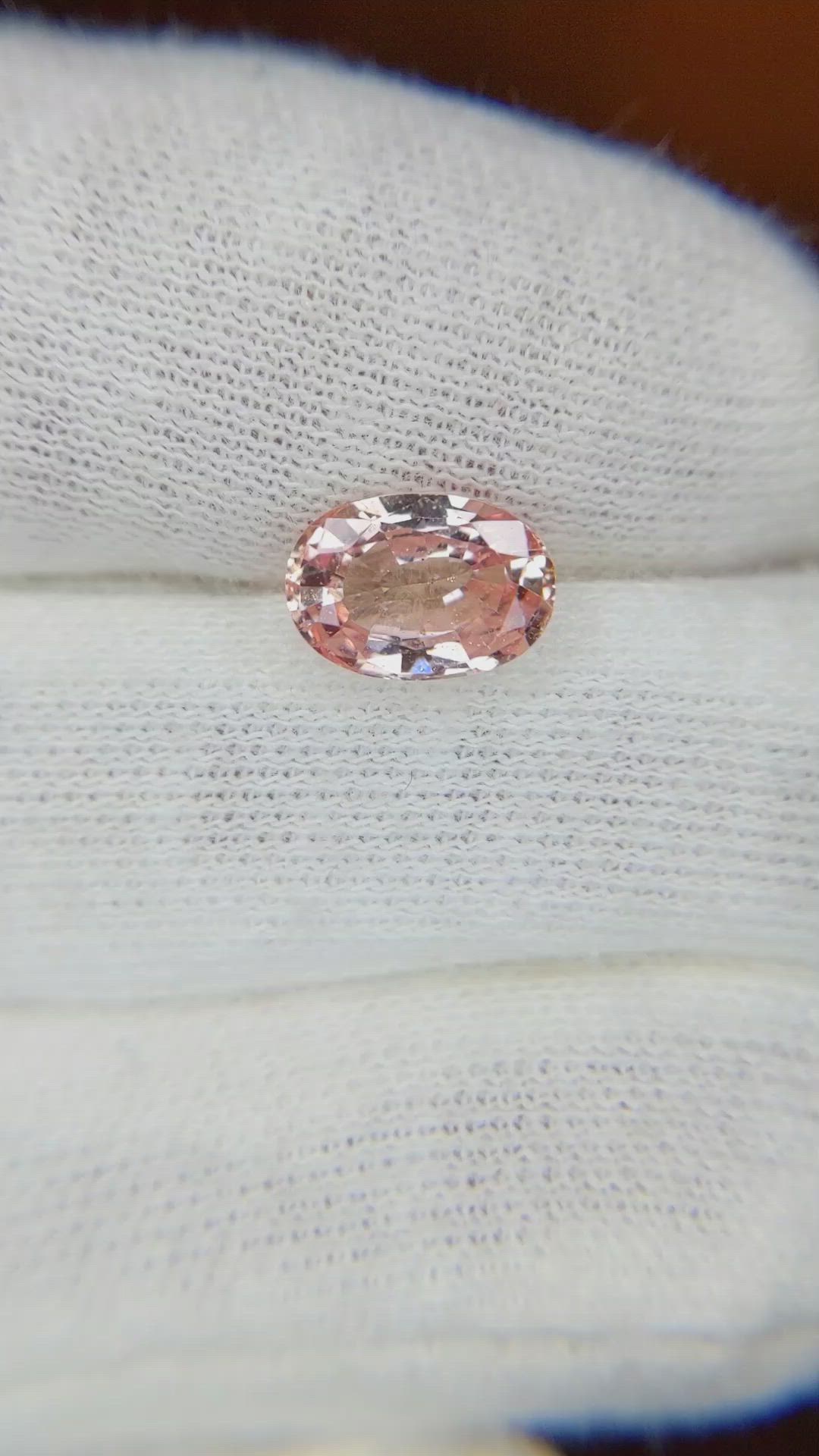 1.72 Ct. Padparadscha Sapphire from Ceylon (Sri Lanka) Size Video