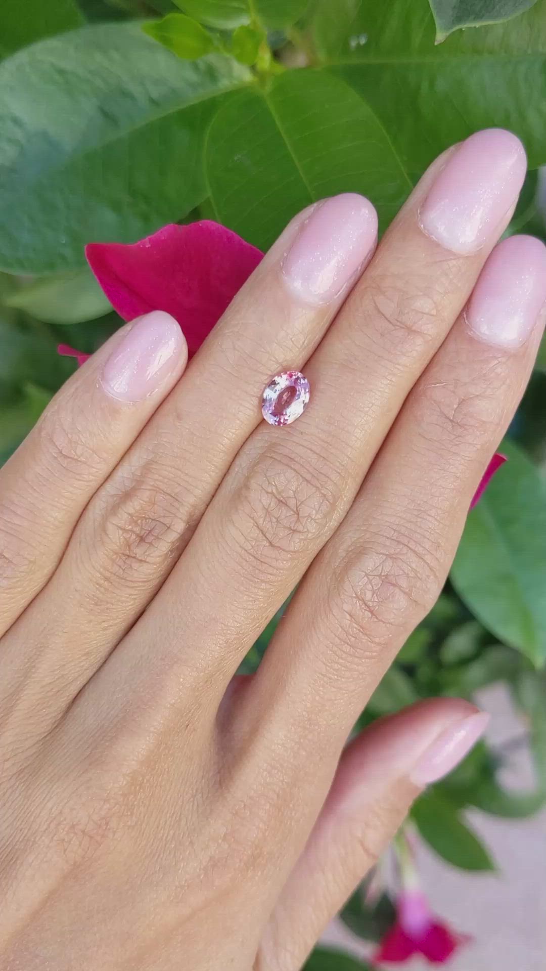 1.04 Ct. Padparadscha Sapphire from Ceylon (Sri Lanka) Size Video