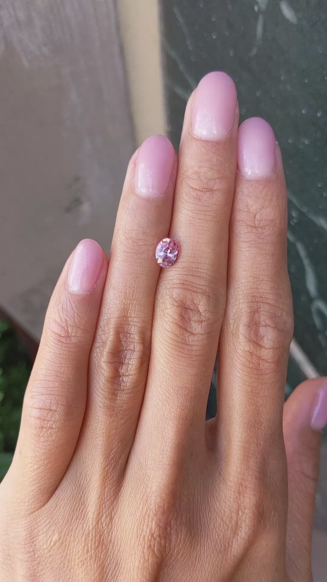 1.07 Ct. Padparadscha Sapphire from Ceylon (Sri Lanka) Size Video