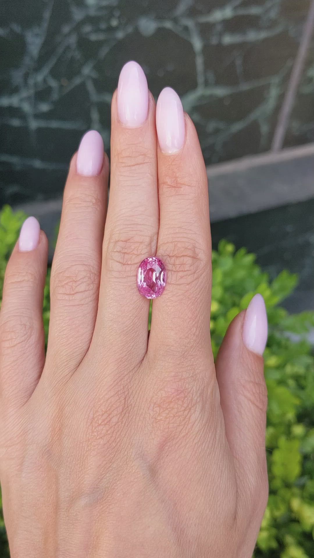 5.15 Ct. Padparadscha Sapphire from Ceylon (Sri Lanka) Size Video