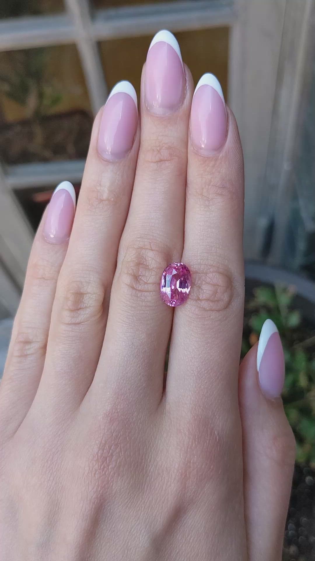 5.15 Ct. Padparadscha Sapphire from Ceylon (Sri Lanka) Size Video