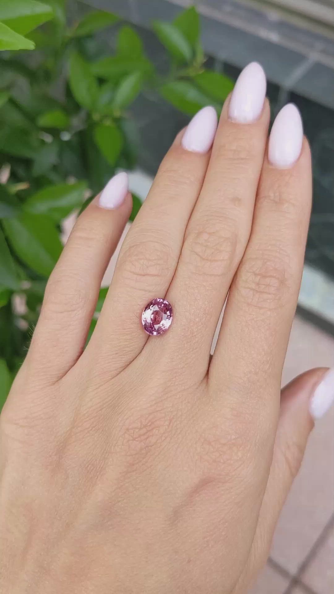 2.82 Ct. Padparadscha Sapphire from Ceylon (Sri Lanka) Size Video