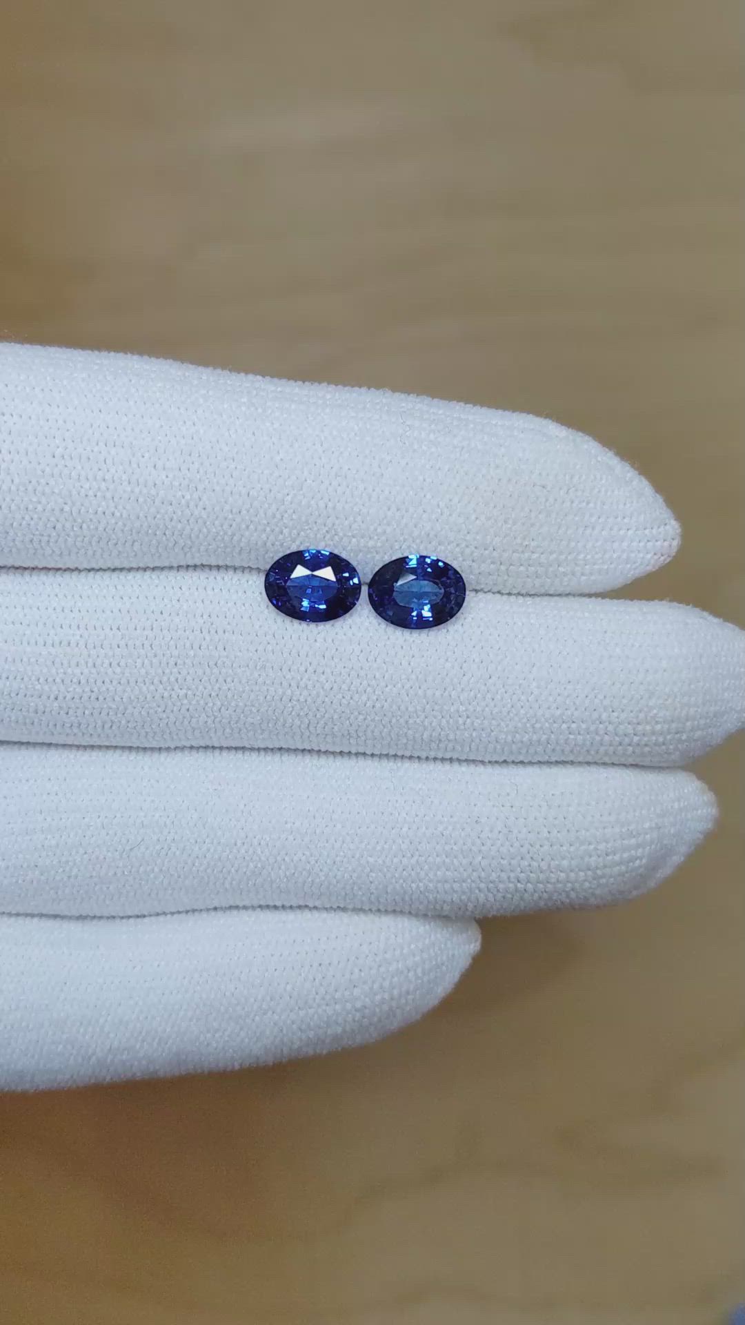 2.86&nbsp;Ct.Tw.Total Carat Weight Blue Sapphire Pair from Ceylon (Sri Lanka) Size Video