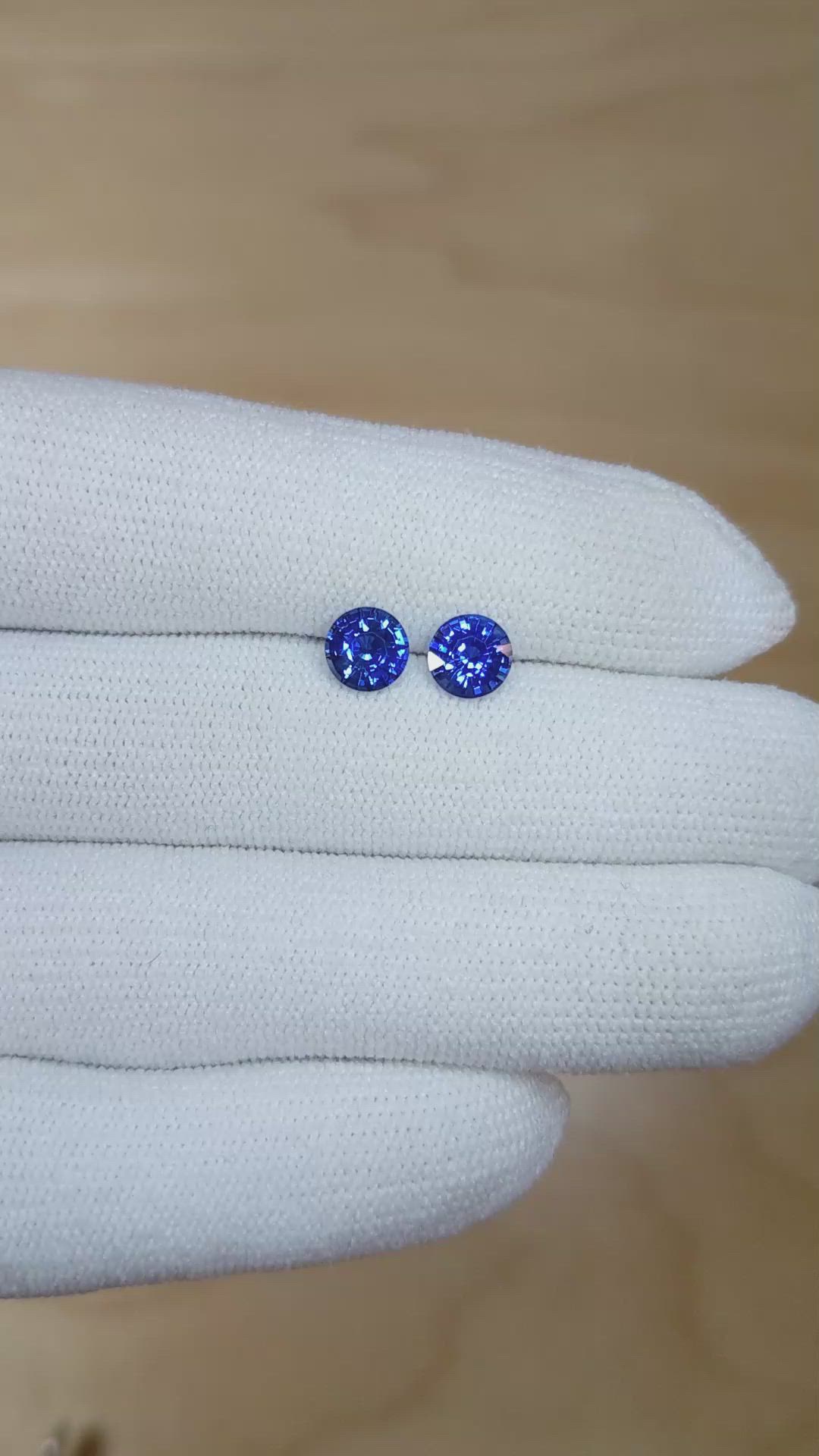 2.00&nbsp;Ct.Tw.Total Carat Weight Blue Sapphire Pair from Ceylon (Sri Lanka) Size Video