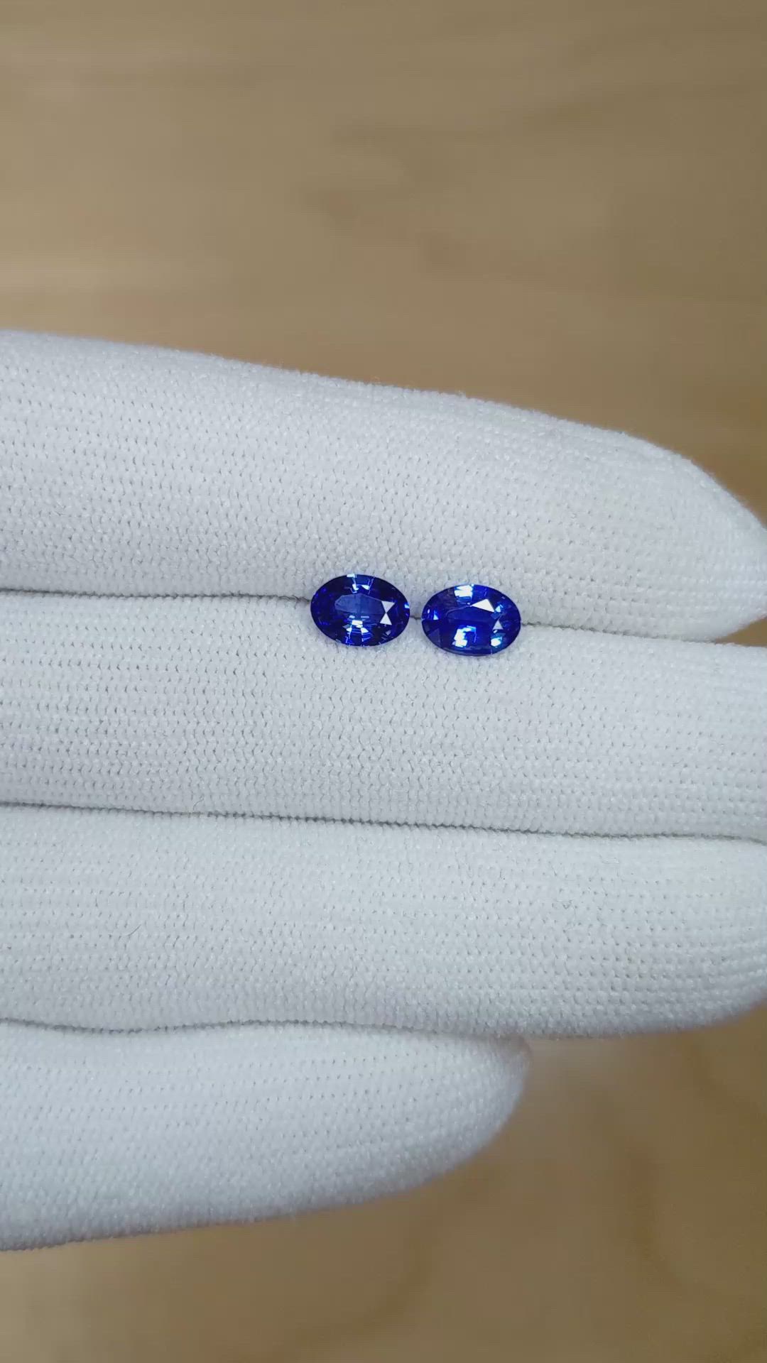 1.76&nbsp;Ct.Tw.Total Carat Weight Blue Sapphire Pair from Ceylon (Sri Lanka) Size Video