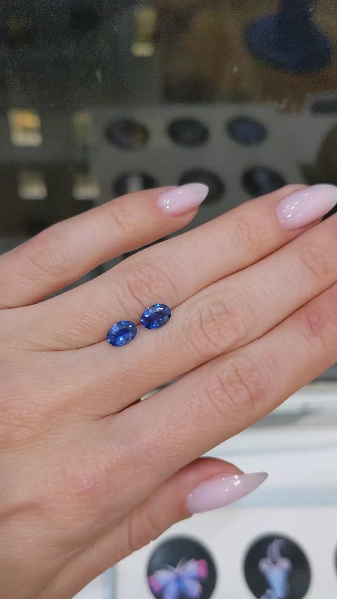 1.76&nbsp;Ct.Tw.Total Carat Weight Blue Sapphire Pair from Ceylon (Sri Lanka) Size Video