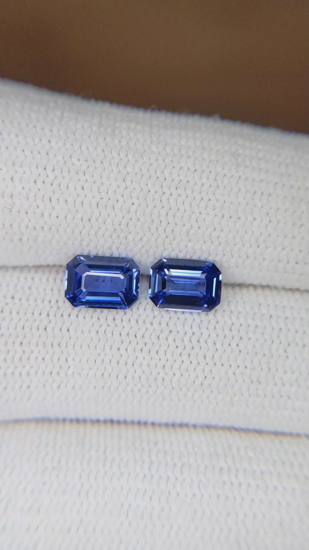 2.04&nbsp;Ct.Tw.Total Carat Weight Blue Sapphire Pair from Ceylon (Sri Lanka) Size Video