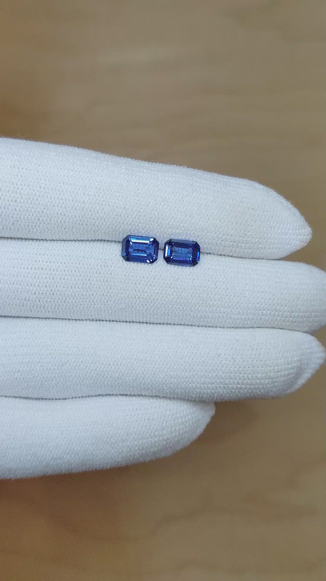 2.04&nbsp;Ct.Tw.Total Carat Weight Blue Sapphire Pair from Ceylon (Sri Lanka) Size Video