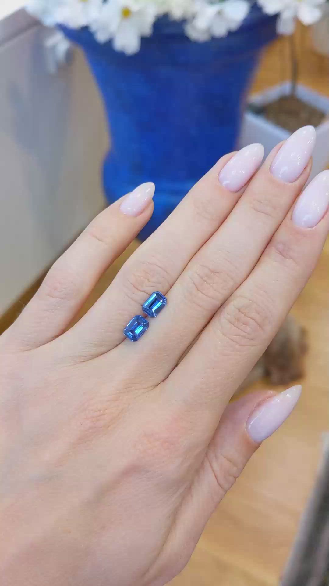 2.25&nbsp;Ct.Tw.Total Carat Weight Blue Sapphire Pair from Ceylon (Sri Lanka) Size Video