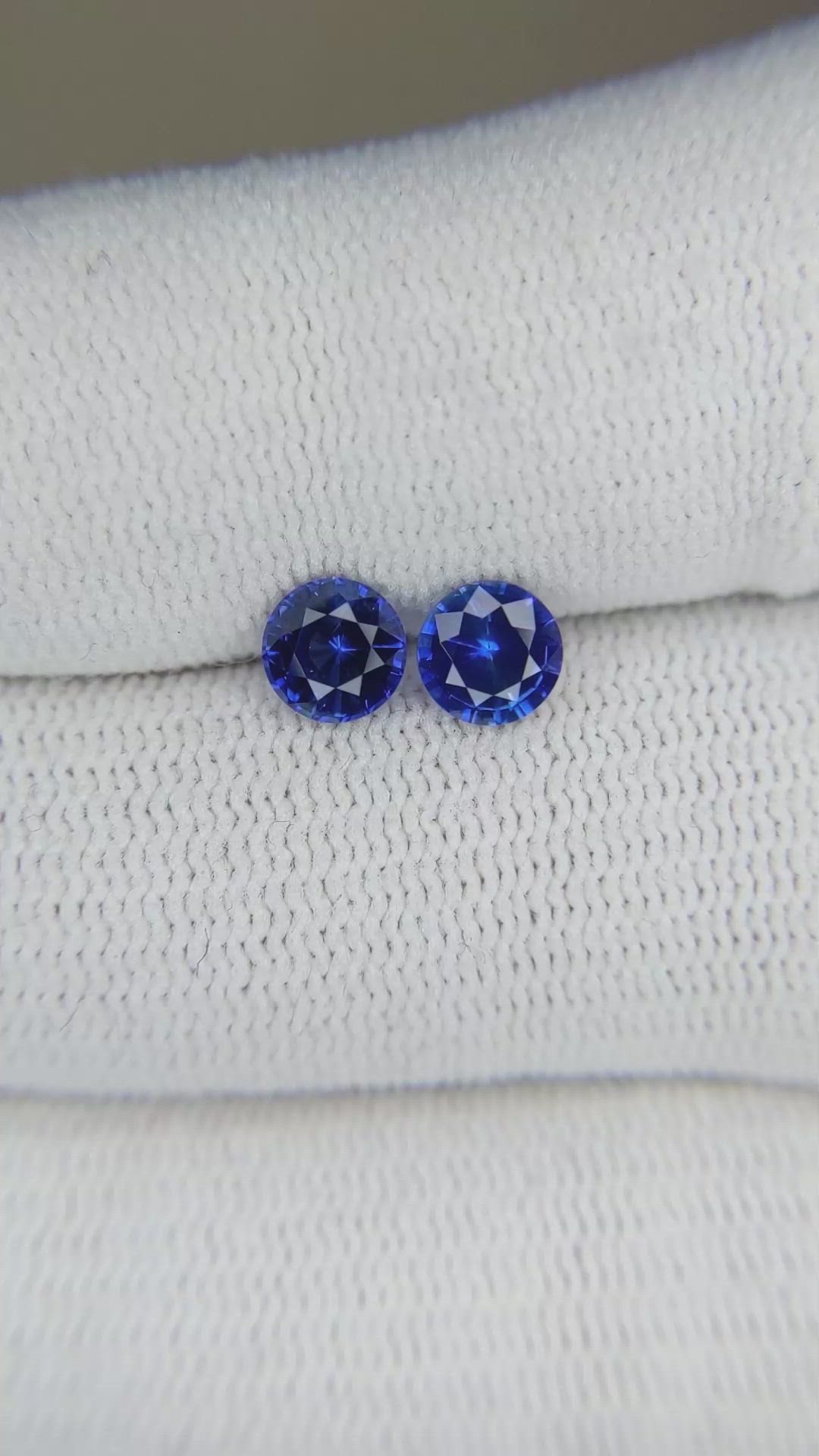1.24 Ct.Tw.Total Carat Weight Blue Sapphire Pair from Ceylon (Sri Lanka) Size Video