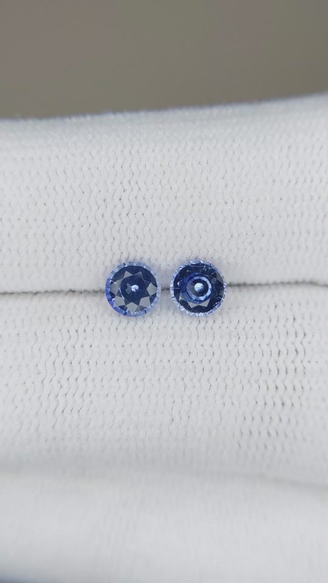 0.88&nbsp;Ct.Tw.Total Carat Weight Blue Sapphire Pair from Ceylon (Sri Lanka) Size Video